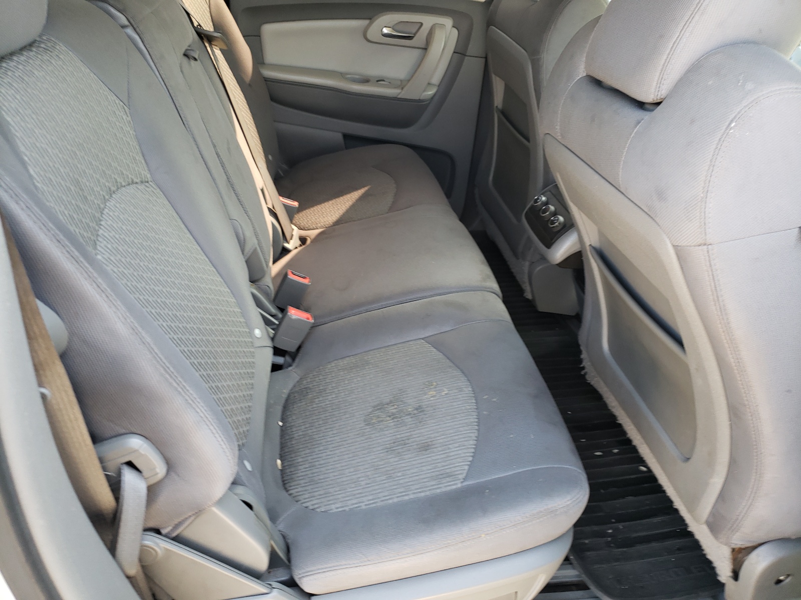Zdjęcie 6 z aukcji – 2010 CHEVROLET TRAVERSE L z VIN 1GNLRFED2AS128187