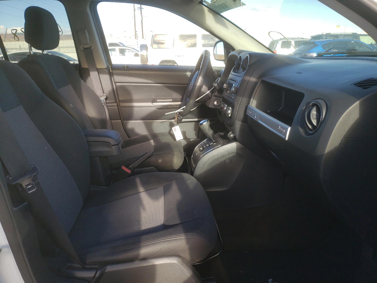 Photo 5 from auction – 2015 JEEP COMPASS SP with VIN 1C4NJDBB6FD257092
