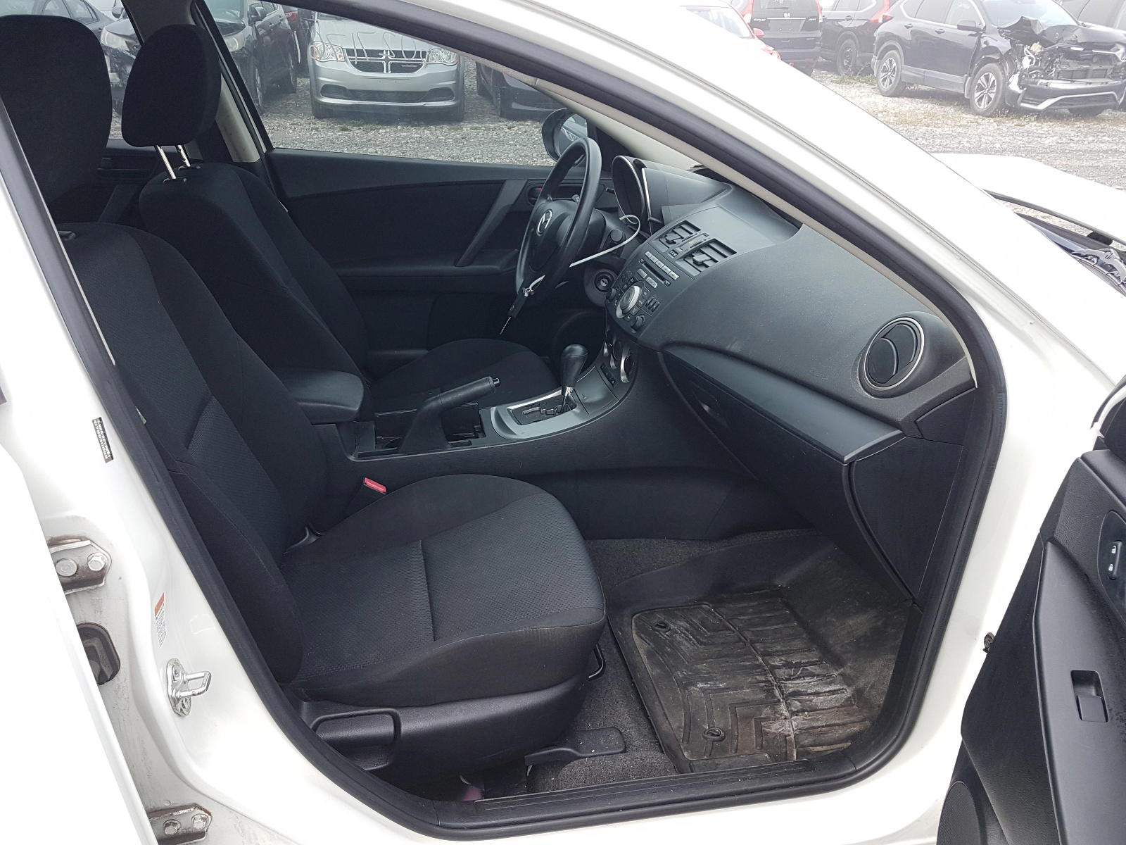 Photo 5 from auction – 2011 MAZDA 3 I with VIN JM1BL1UF9B1468486