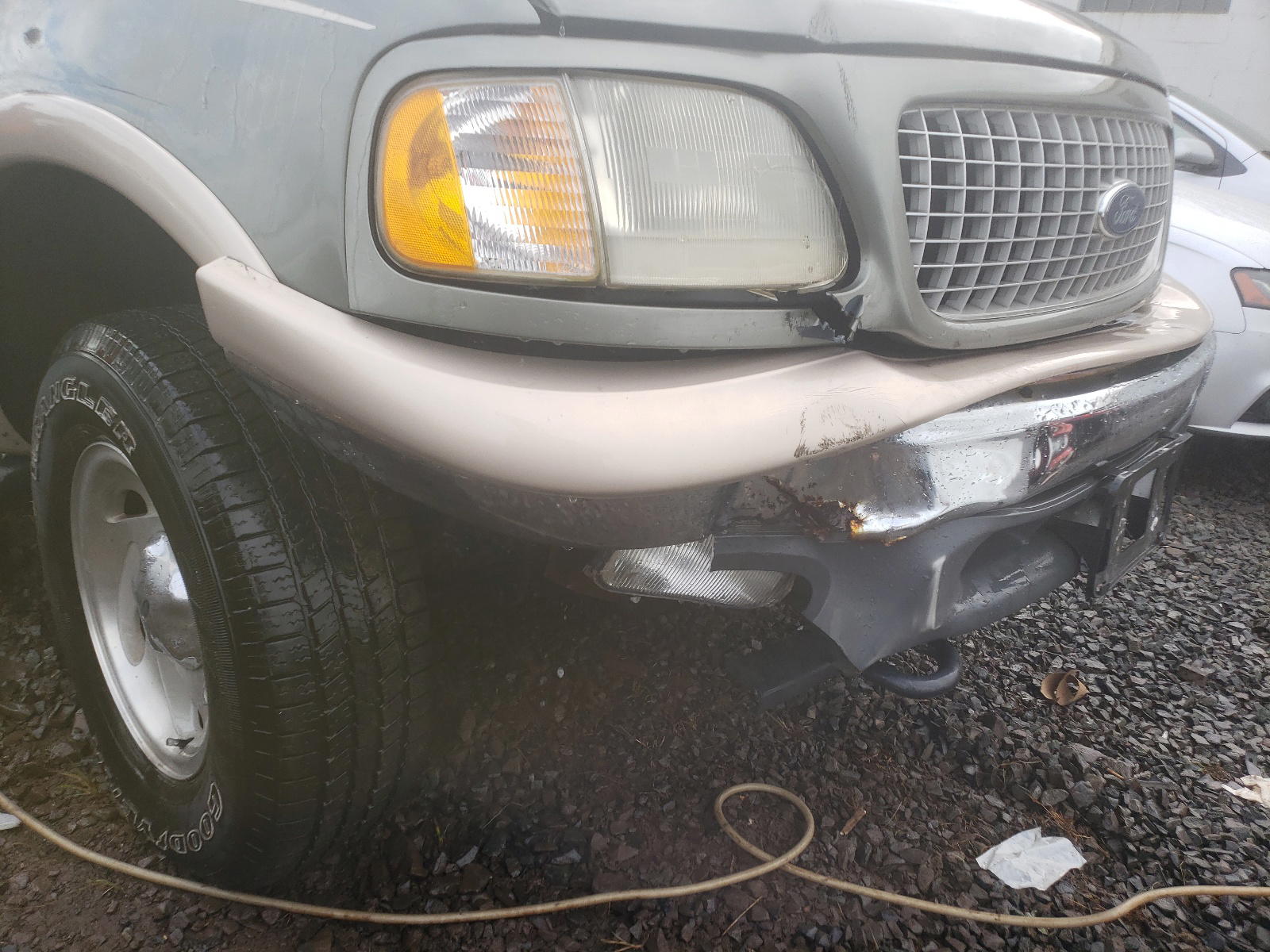 Photo 9 from auction – 1999 FORD EXPEDITION with VIN 1FMPU18L0XLC01232