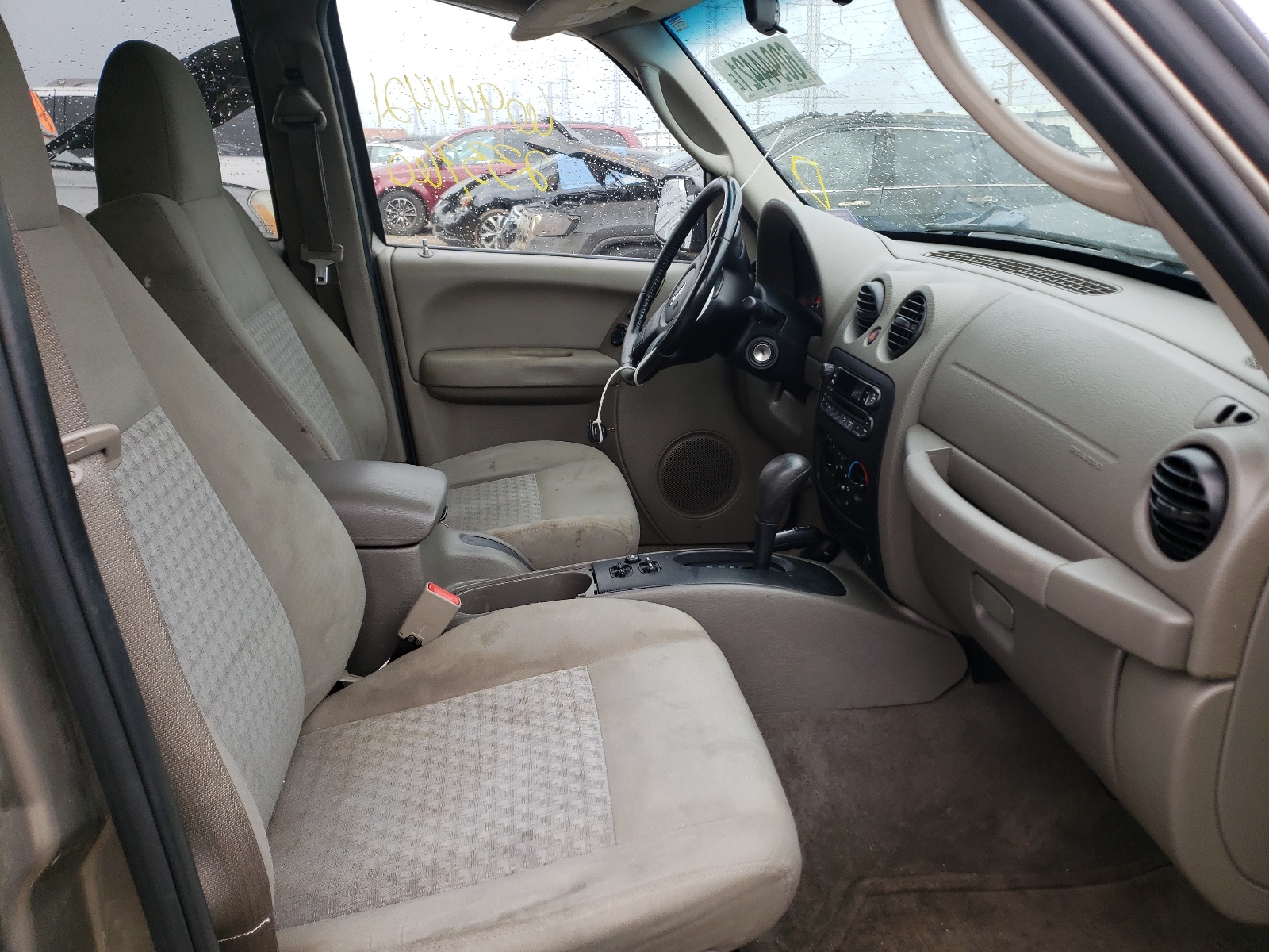Photo 5 from auction – 2005 JEEP LIBERTY SP with VIN 1J4GL48K75W601939