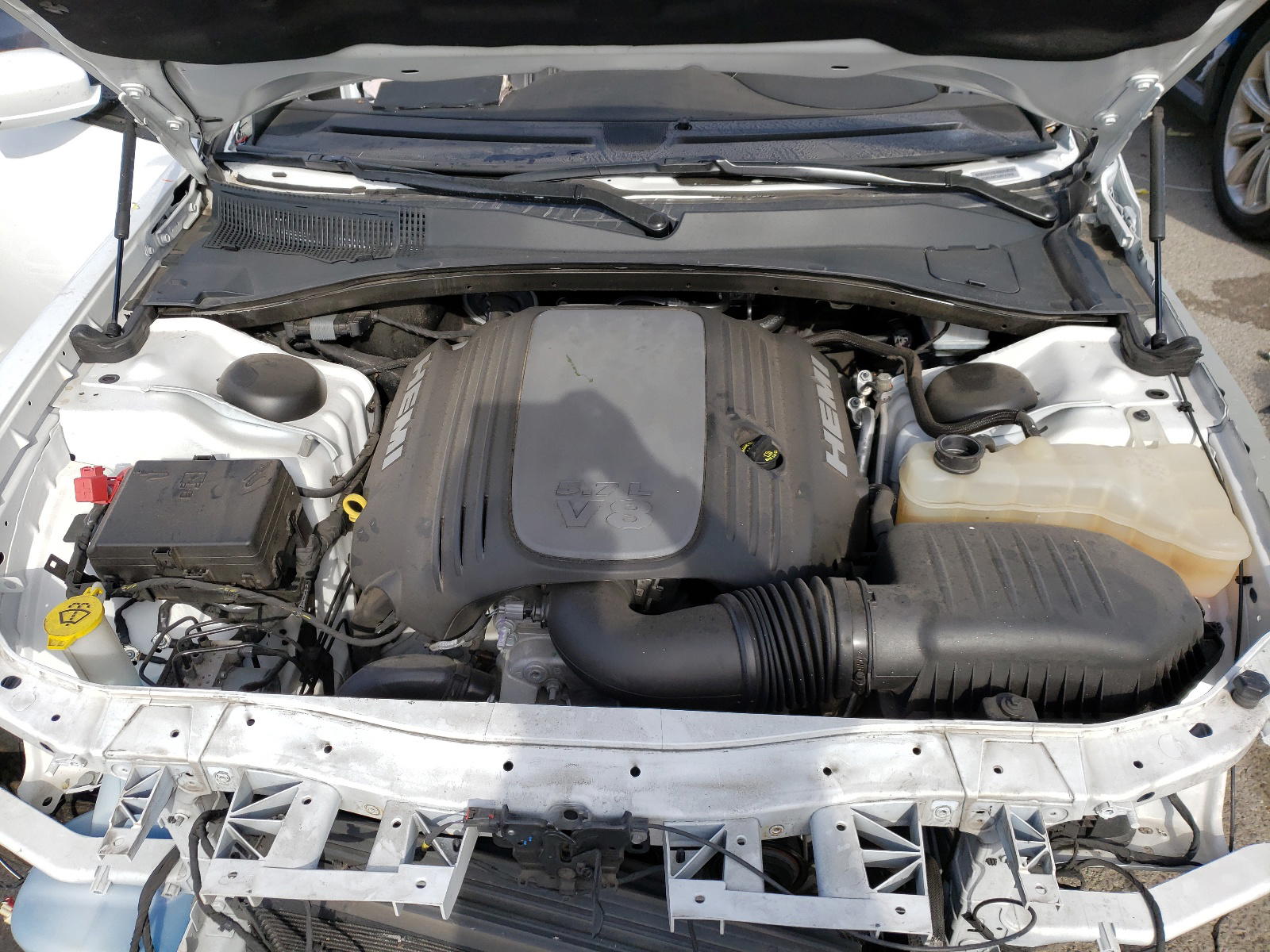 Photo 7 from auction – 2018 CHRYSLER 300 S with VIN 2C3CCABT4JH127319