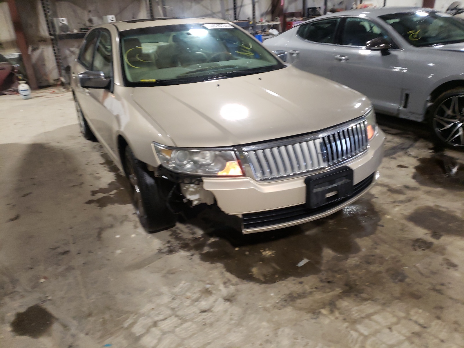 Photo 9 from auction – 2006 LINCOLN ZEPHYR with VIN 3LNHM26186R654199