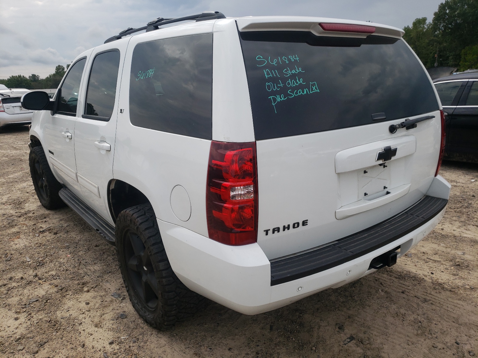 Photo 3 from auction – 2011 CHEVROLET TAHOE C150 with VIN 1GNSCBE02BR175568