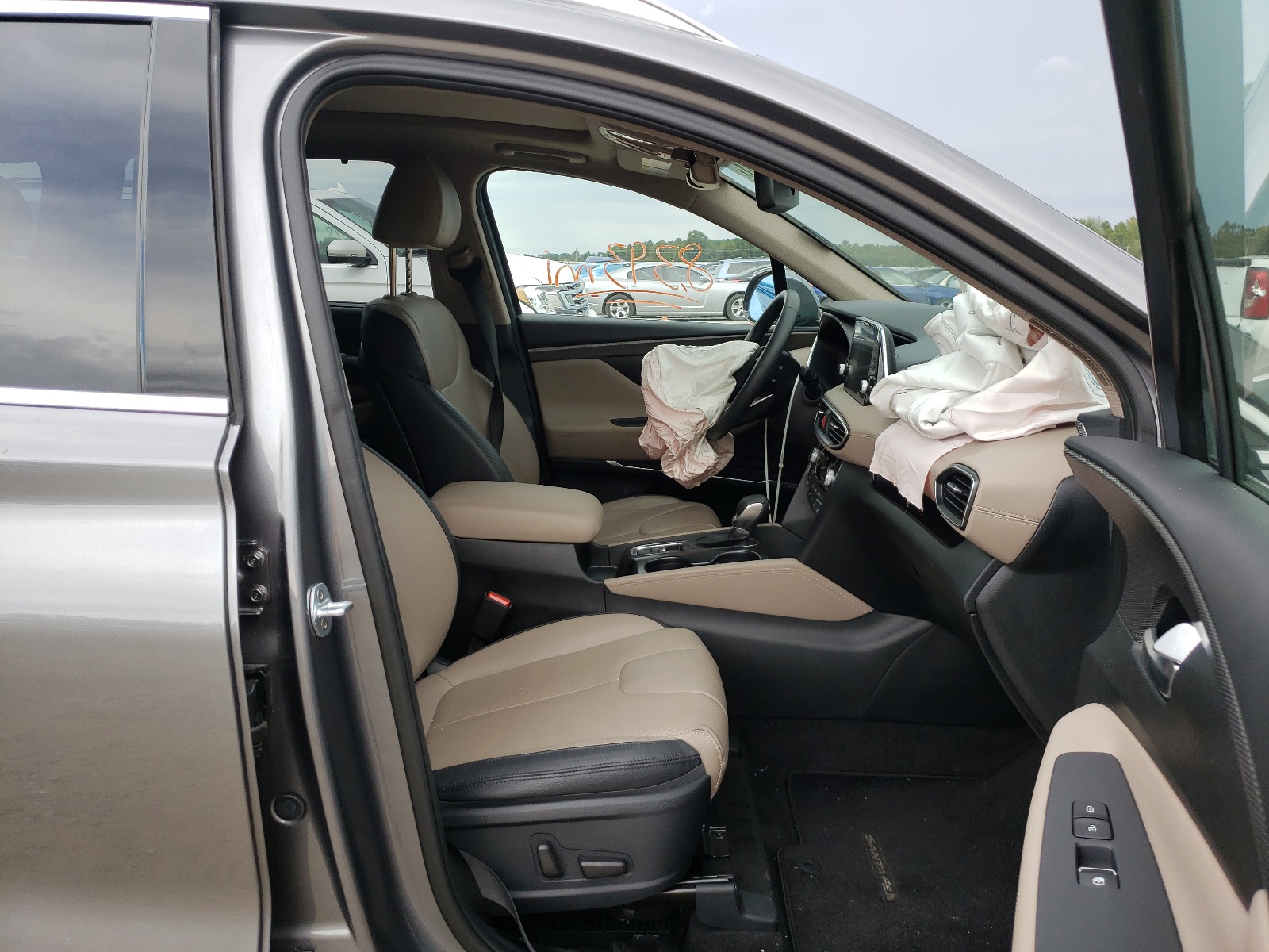 Photo 5 from auction – 2019 HYUNDAI SANTA FE L with VIN 5NMS53AA4KH118932