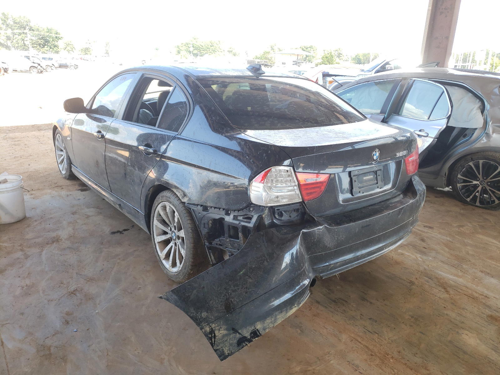 Photo 3 from auction – 2011 BMW 328 with VIN WBAPH7C50BE675132