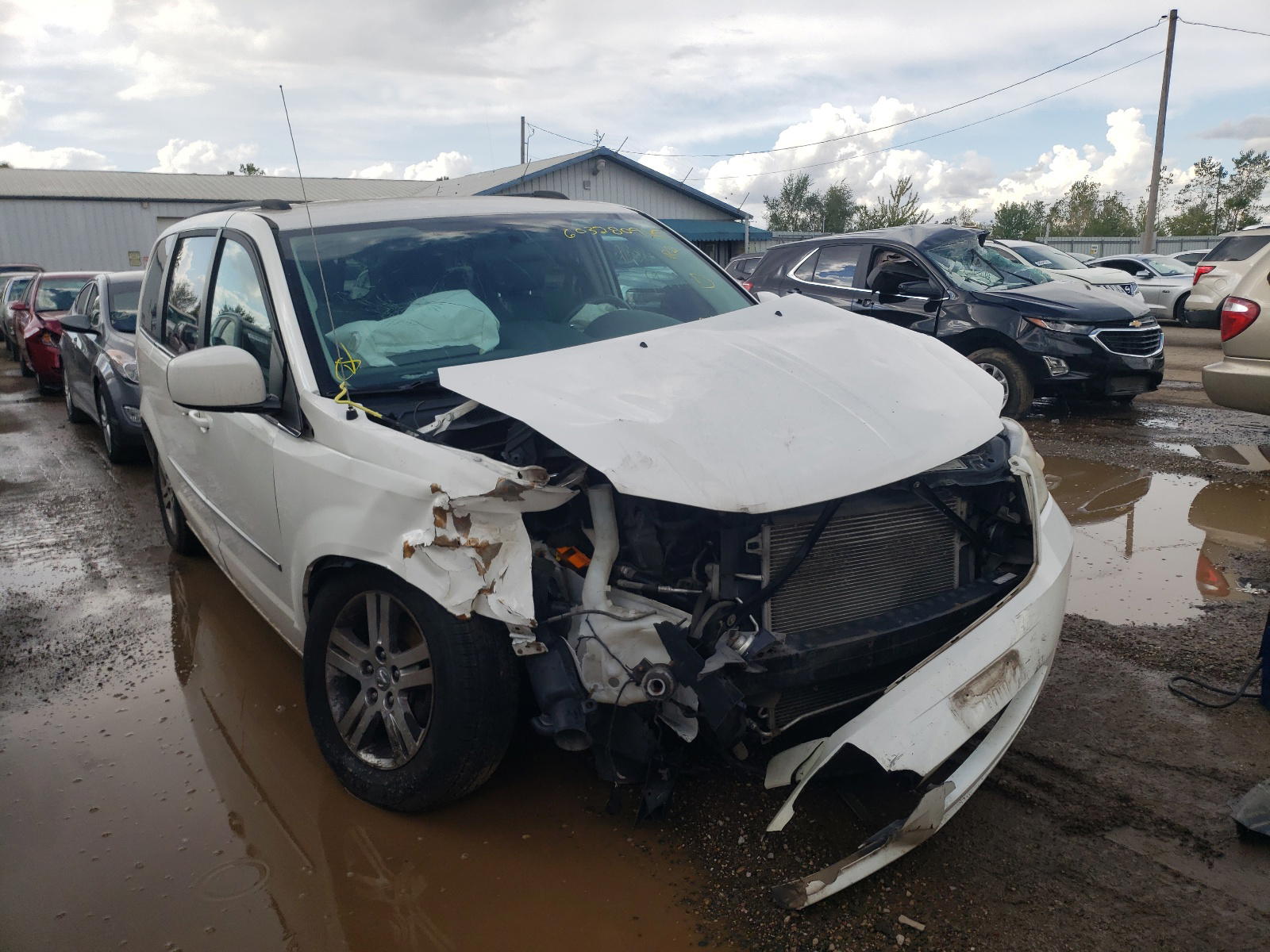 DODGE GRAND CARA 2010 with VIN 2D4RN5DX4AR332787 - Photo from auction