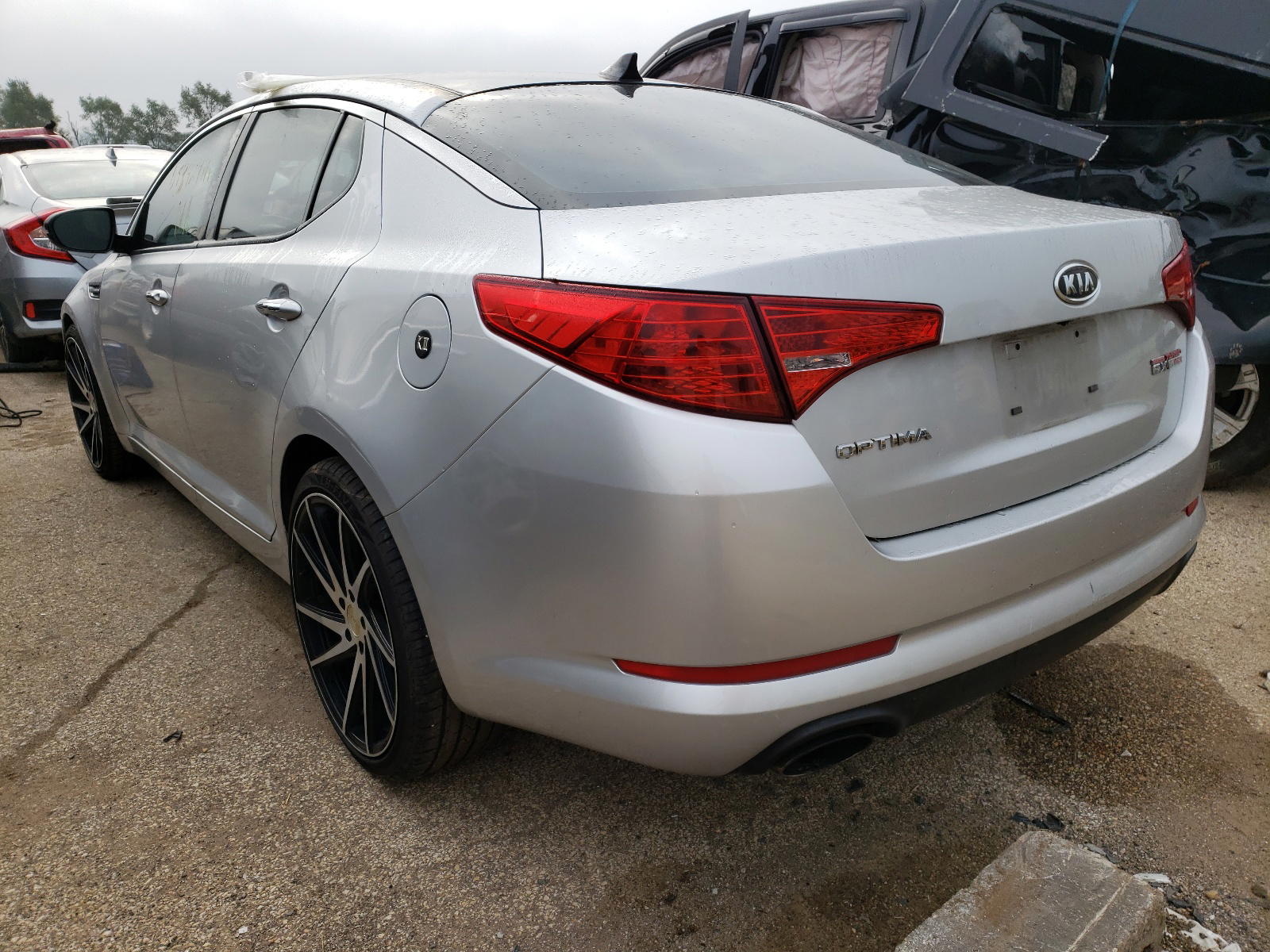 Photo 3 from auction – 2011 KIA OPTIMA EX with VIN KNAGN4A62B5149359