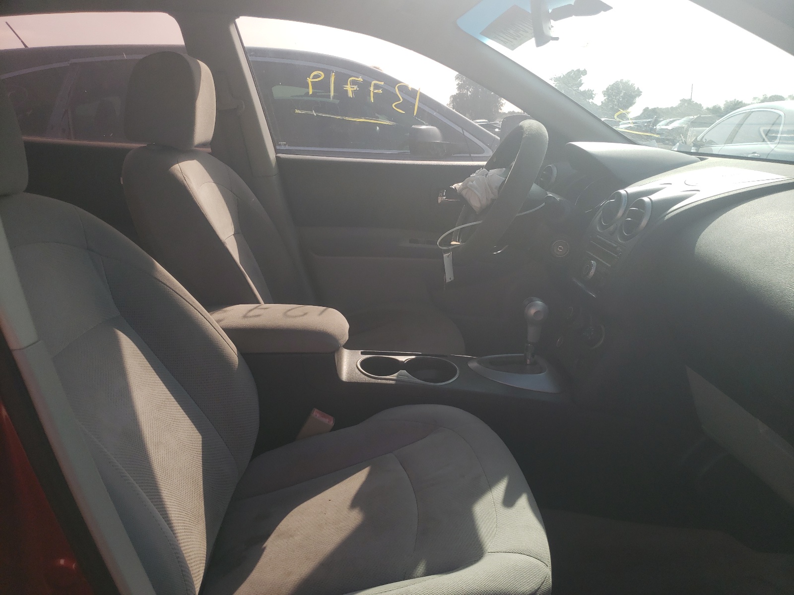 Photo 5 from auction – 2011 NISSAN ROGUE S with VIN JN8AS5MTXBW159757