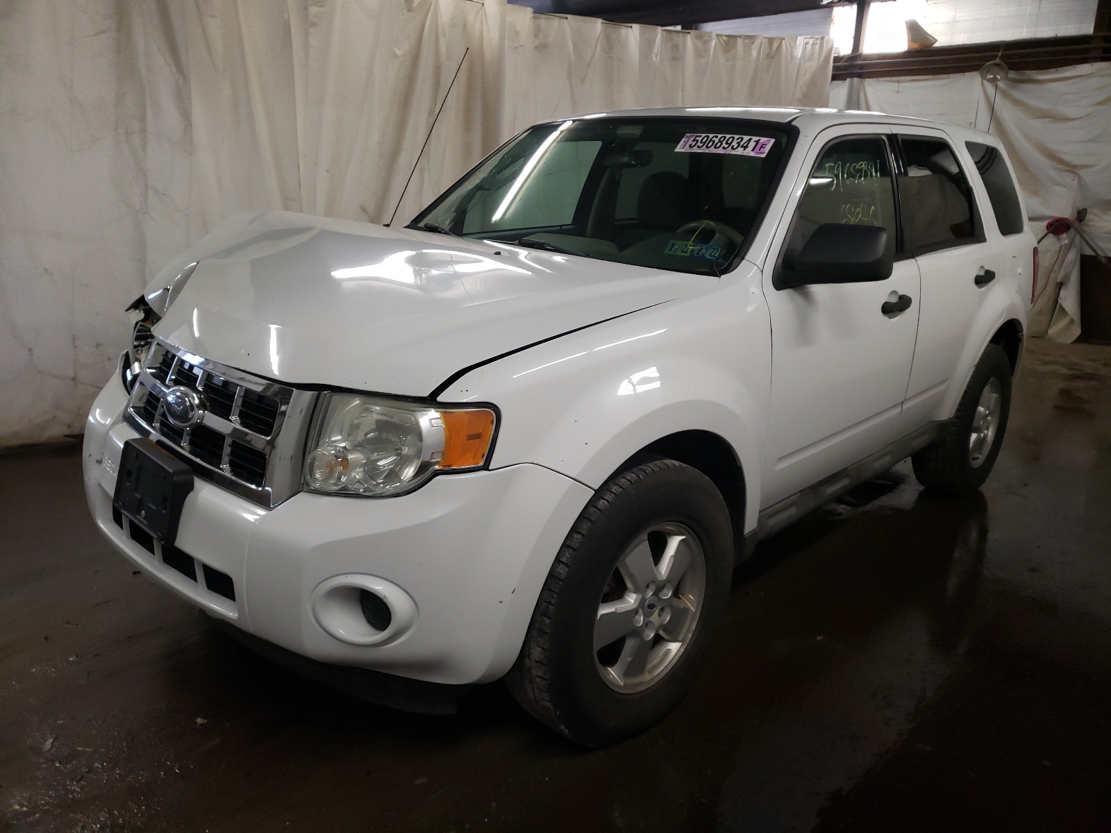 Photo 2 from auction – 2009 FORD ESCAPE XLS with VIN 1FMCU92749KC38706