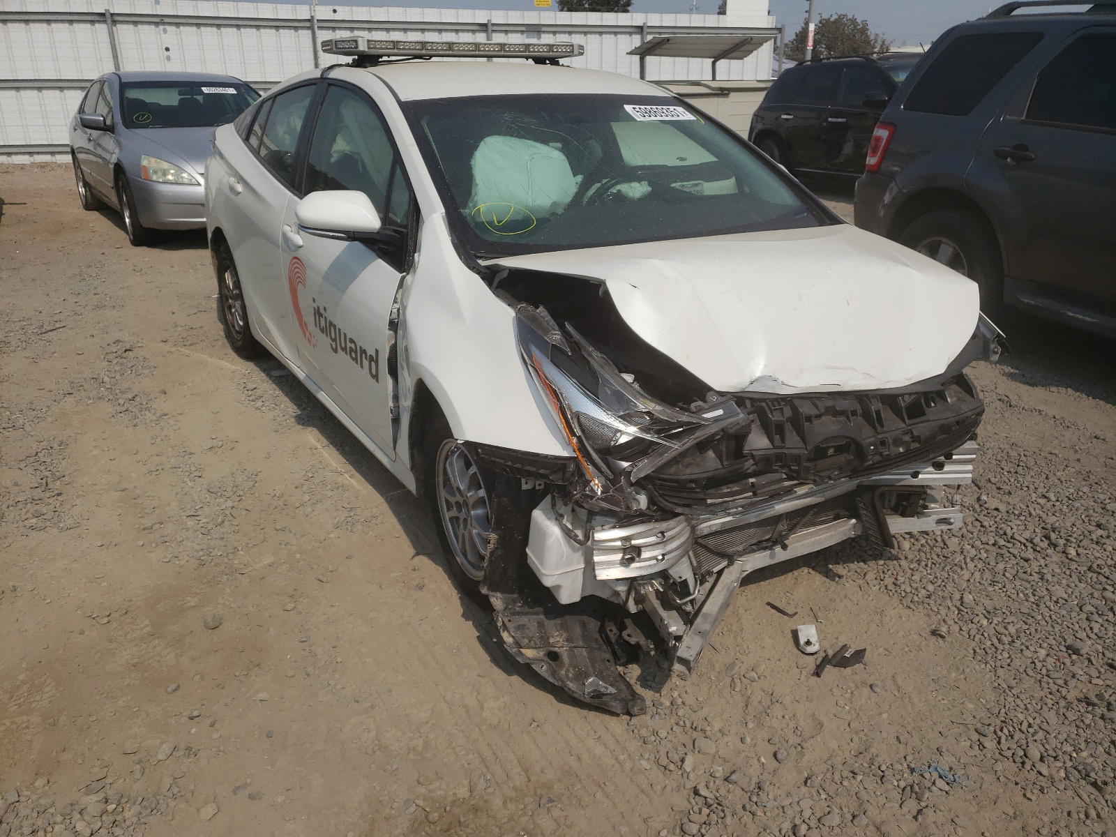 TOYOTA PRIUS 2016 with VIN JTDKARFU8G3522906 - Photo from auction