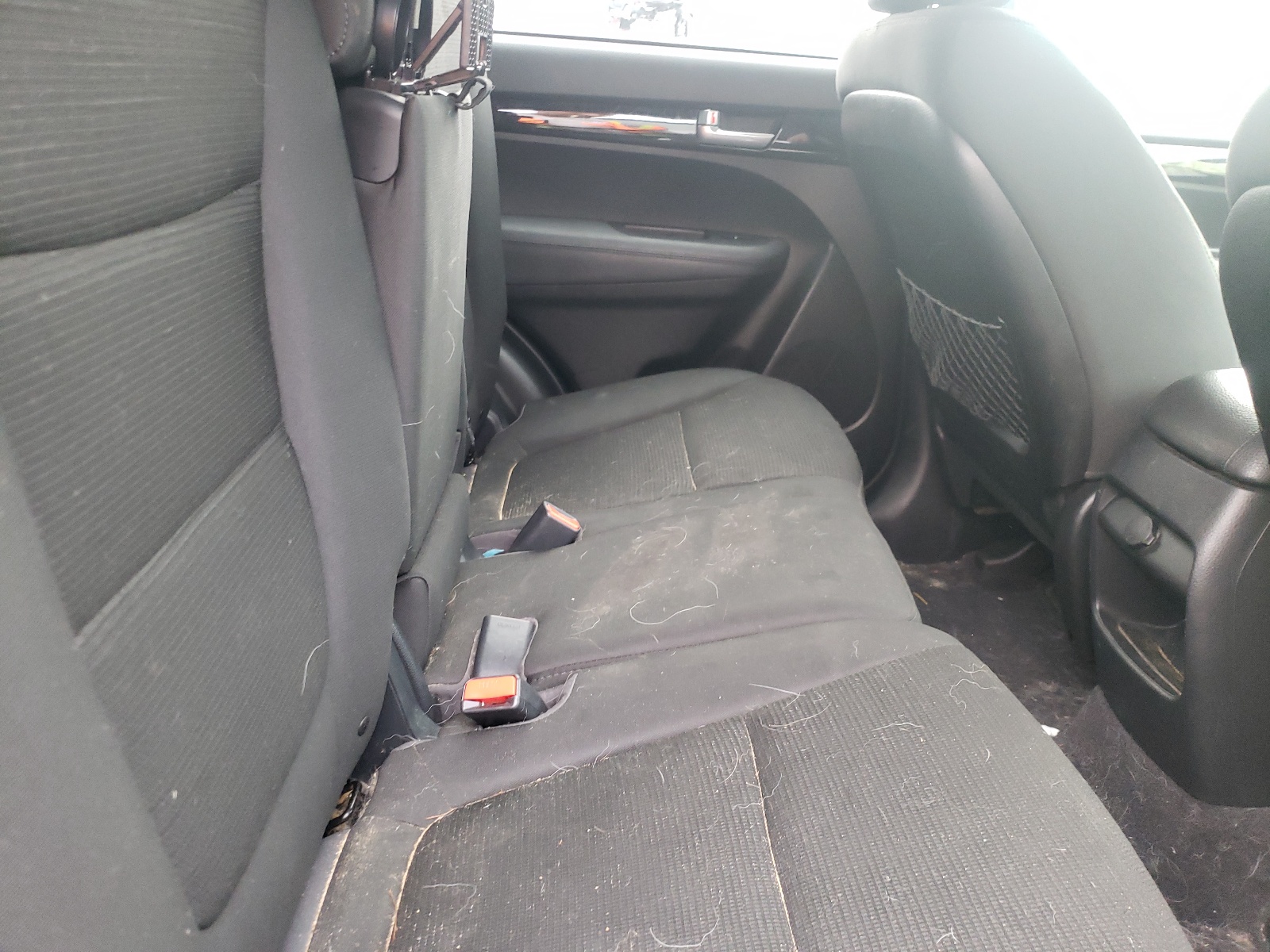 Photo 6 from auction – 2014 KIA SORENTO LX with VIN 5XYKTCA61EG525817