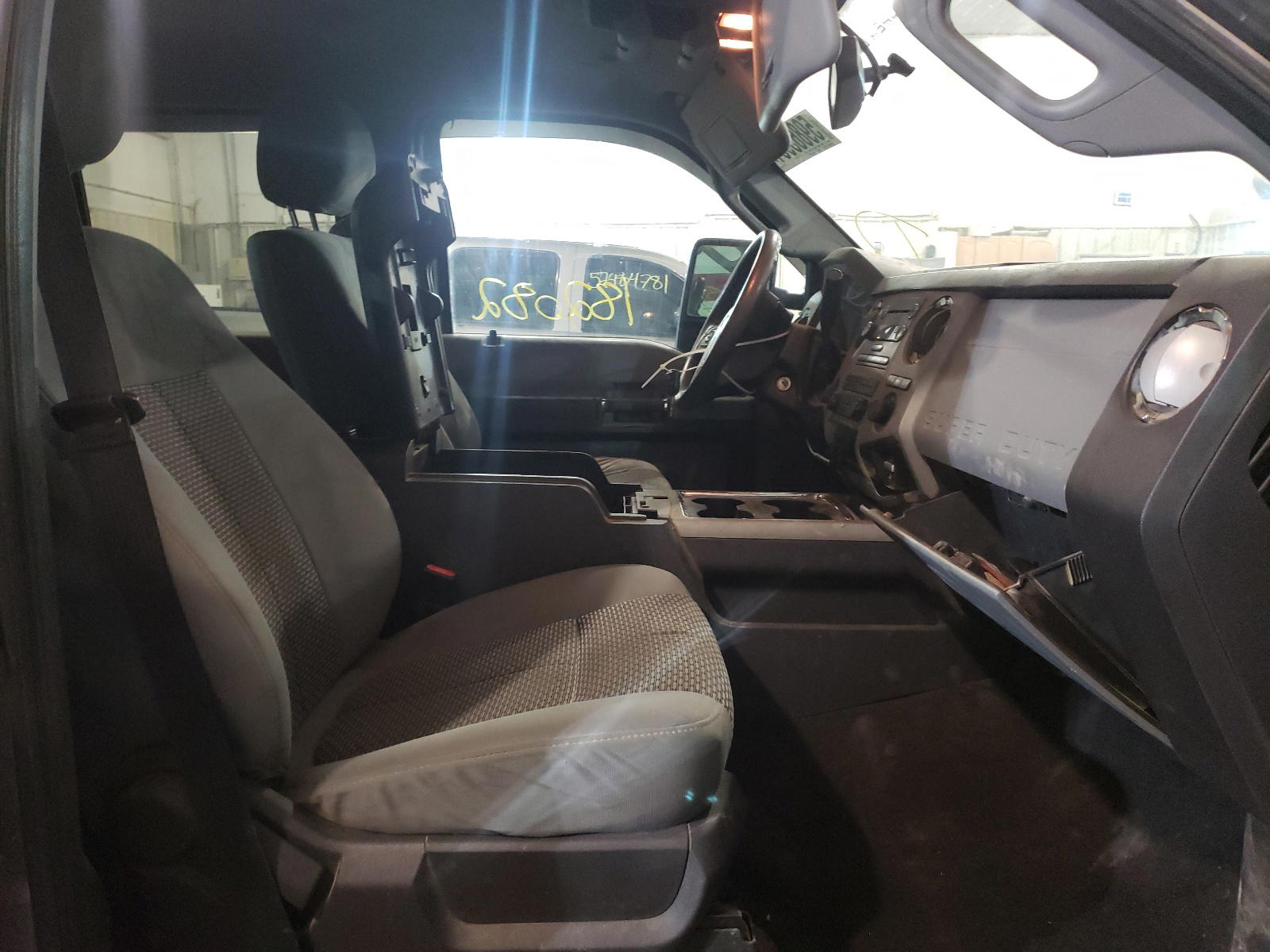 Photo 5 from auction – 2014 FORD F250 SUPER with VIN 1FT7W2BT7EEA57726