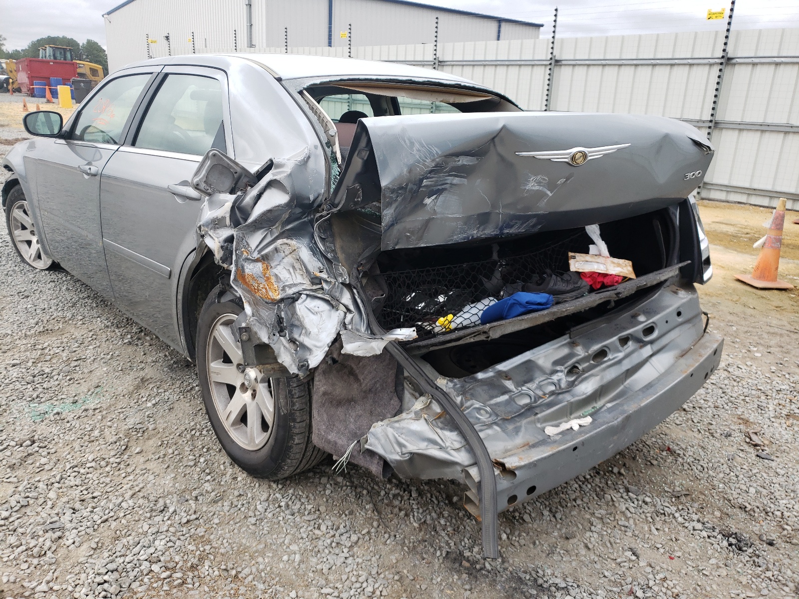 Photo 3 from auction – 2006 CHRYSLER 300 with VIN 2C3LA43R56H525558