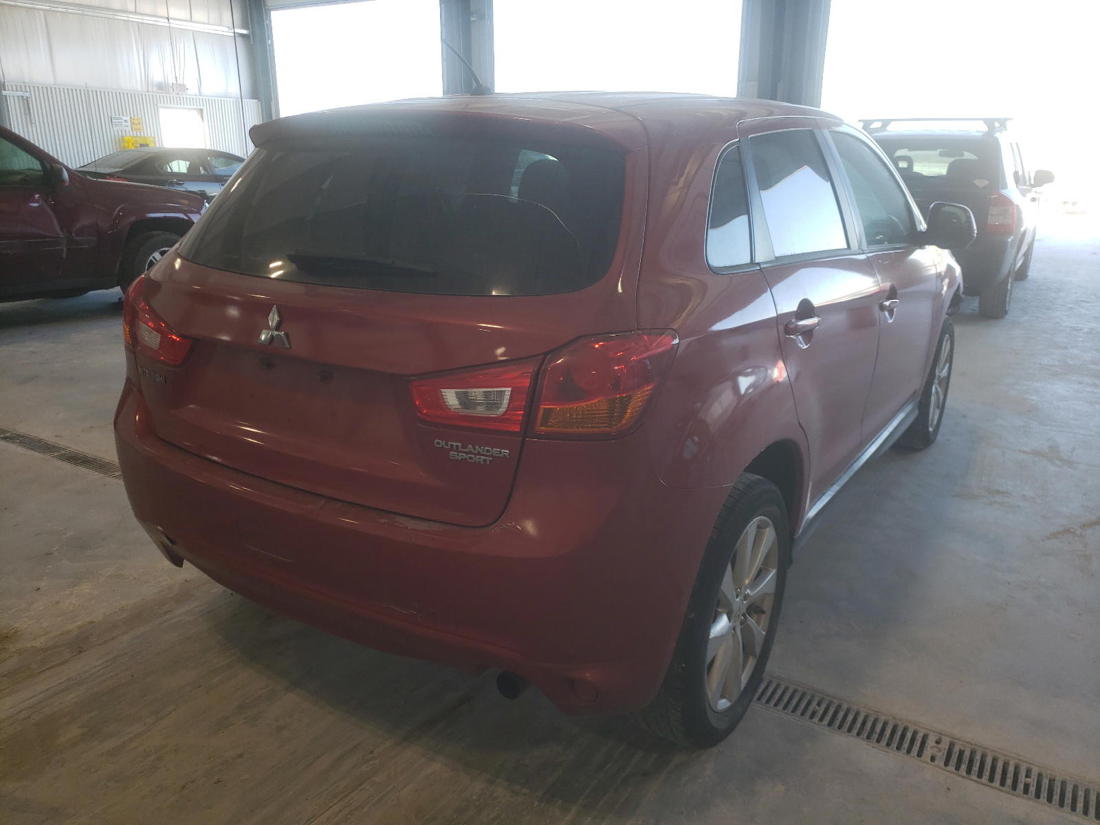 Photo 4 from auction – 2015 MITSUBISHI OUTLANDER with VIN 4A4AP3AU6FE024696