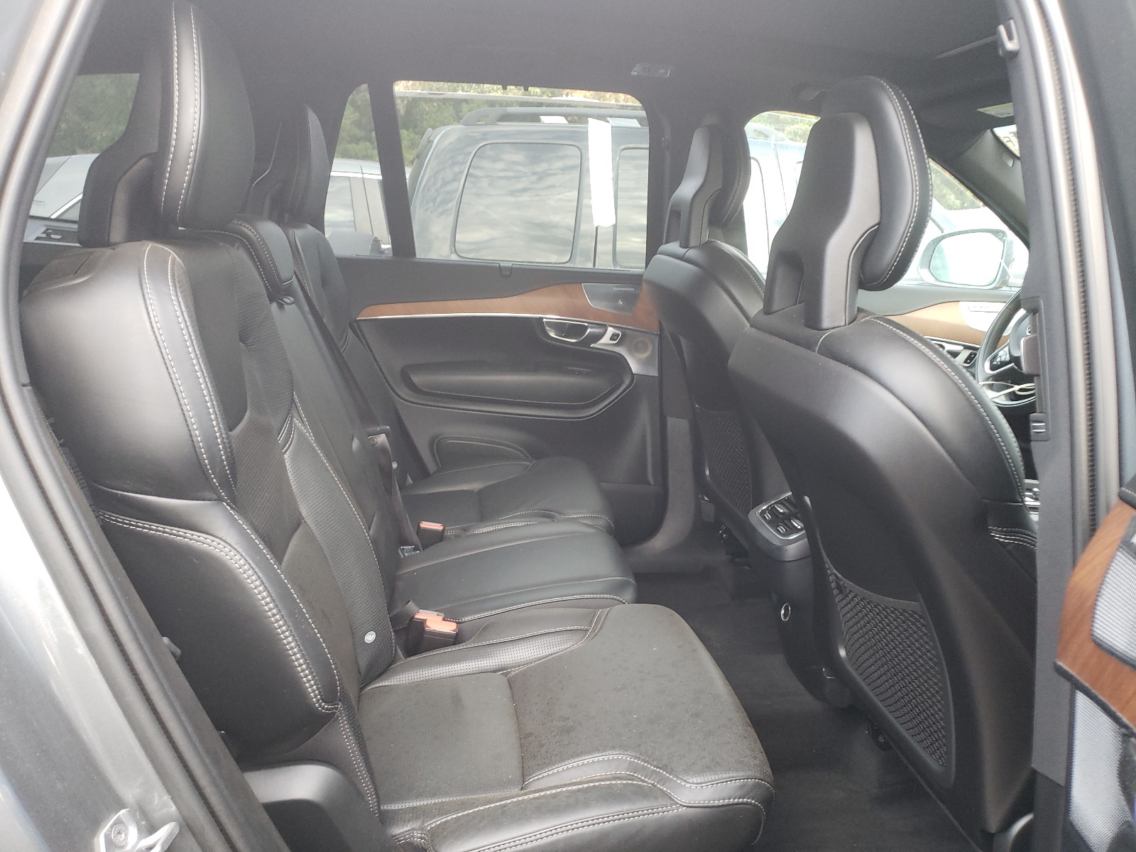Photo 6 from auction – 2018 VOLVO XC90 T6 with VIN YV4A22PL4J1331733