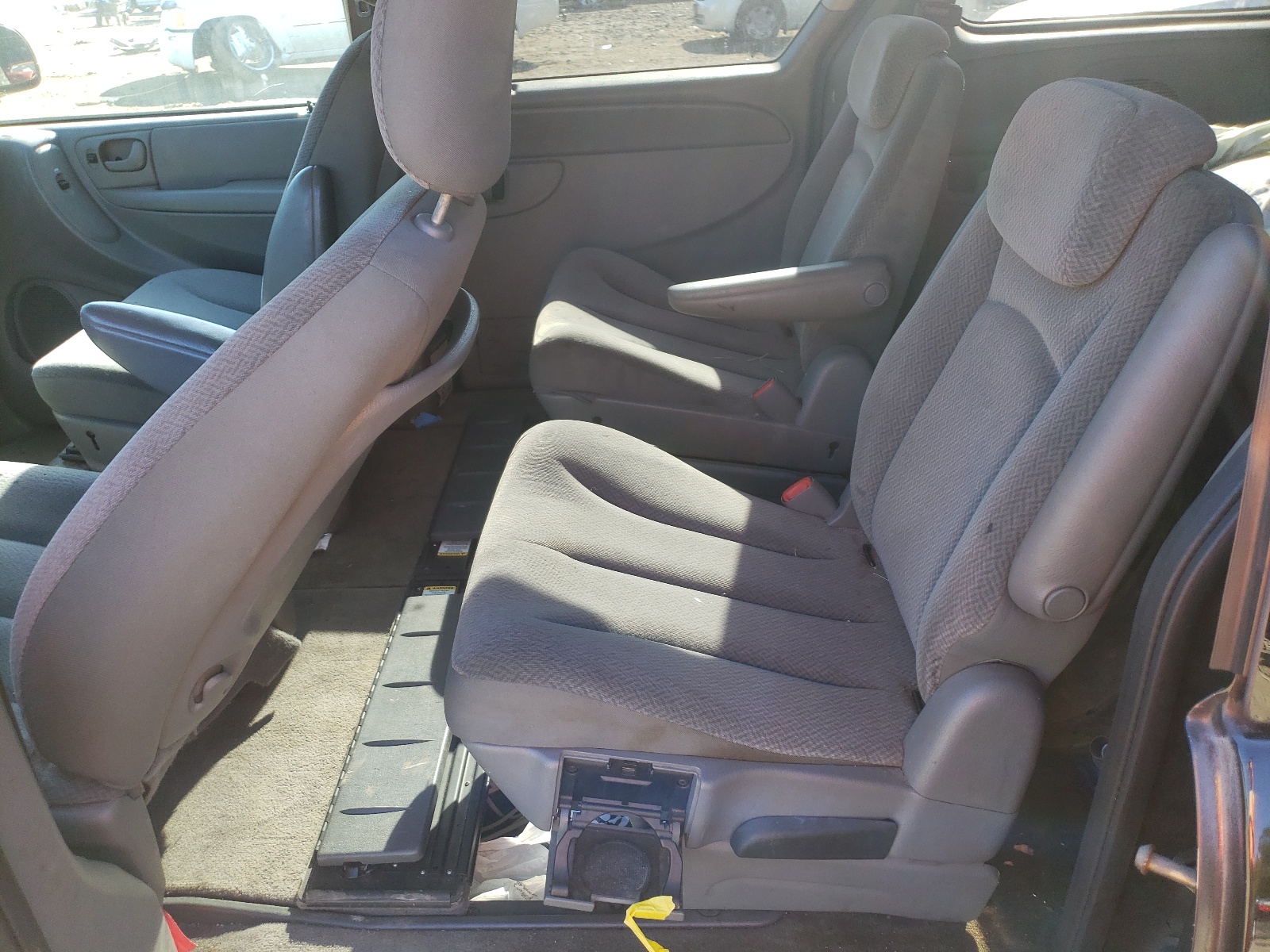 Zdjęcie 6 z aukcji – 2005 DODGE GRAND CARA z VIN 2D4GP44LX5R449062