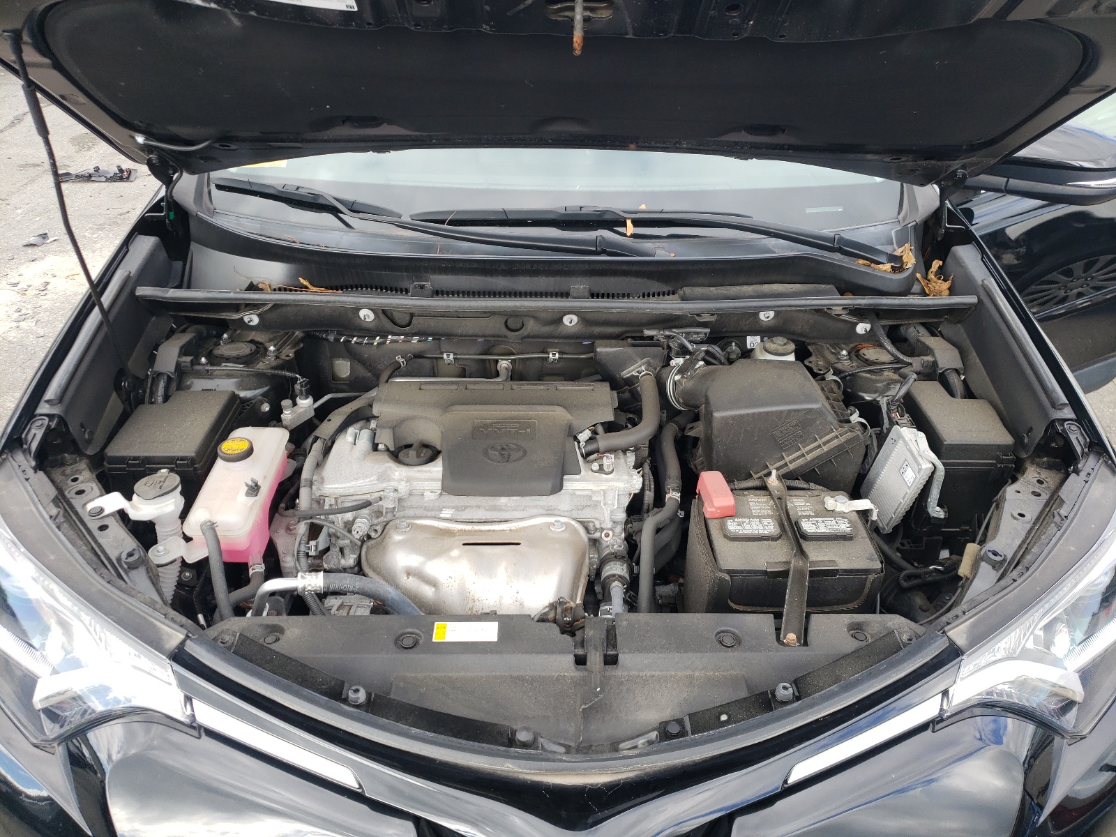 Photo 7 from auction – 2018 TOYOTA RAV4 ADVEN with VIN 2T3RFREV4JW827060