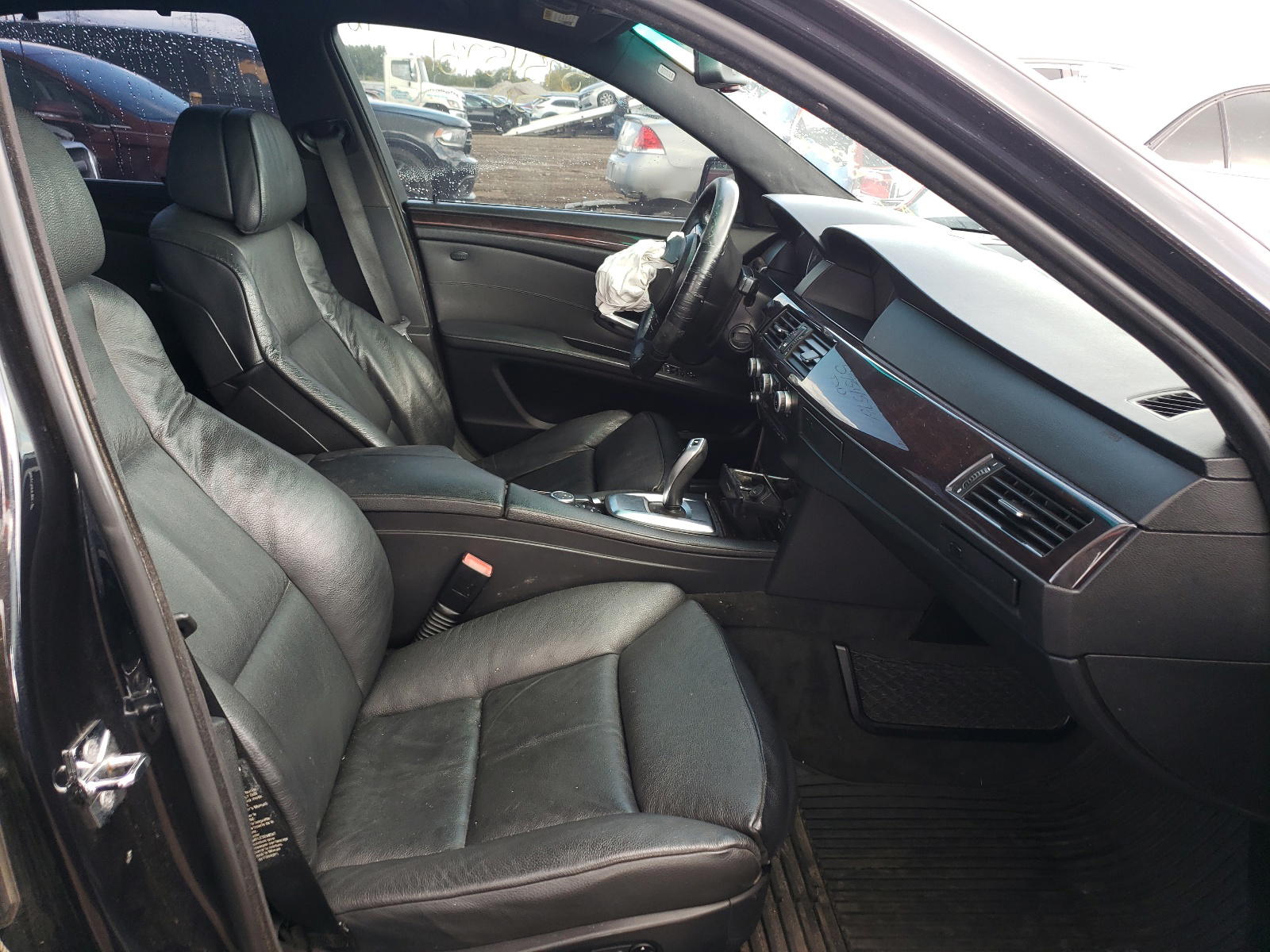 Photo 5 from auction – 2010 BMW 528 XI with VIN WBANV1C59AC157429