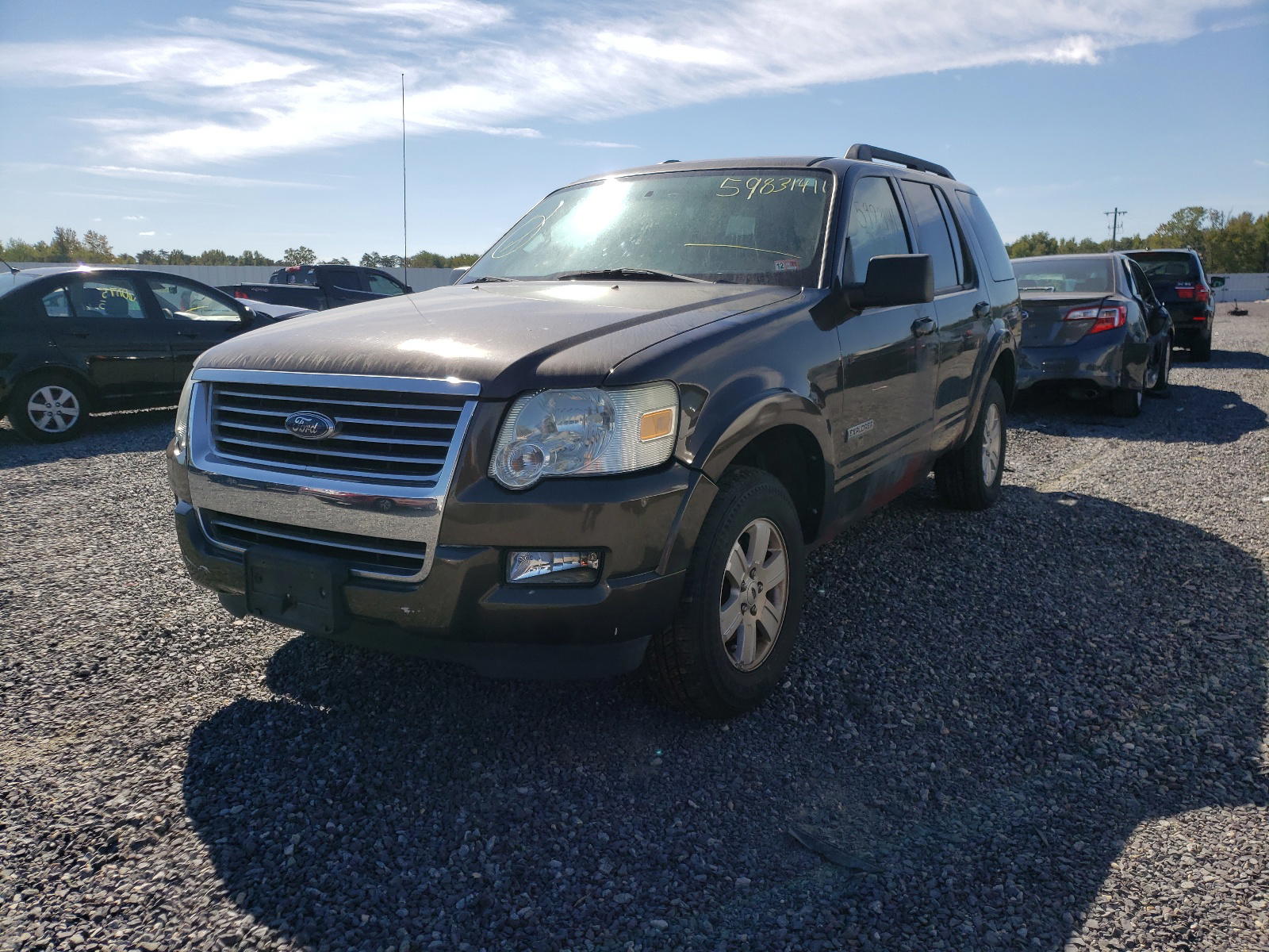 Photo 2 from auction – 2008 FORD EXPLORER X with VIN 1FMEU73E98UB28330
