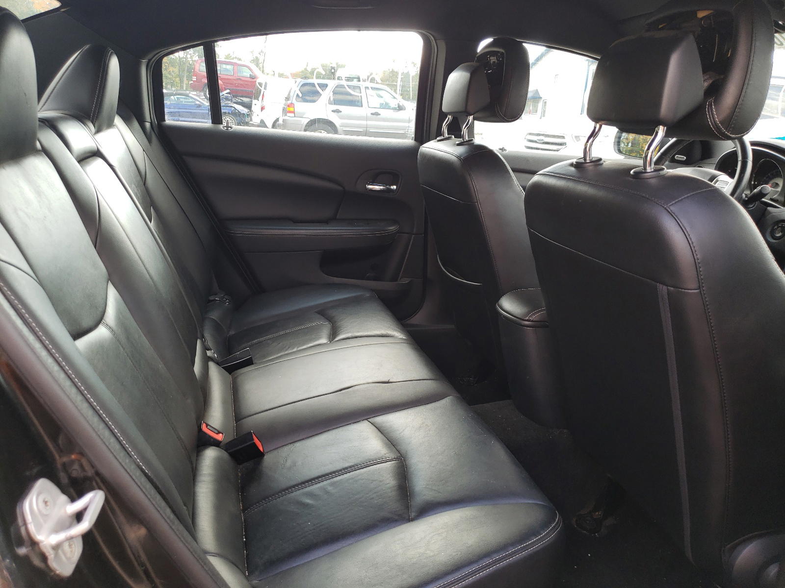 Photo 6 from auction – 2011 CHRYSLER 200 LIMITE with VIN 1C3BC2FG6BN520536