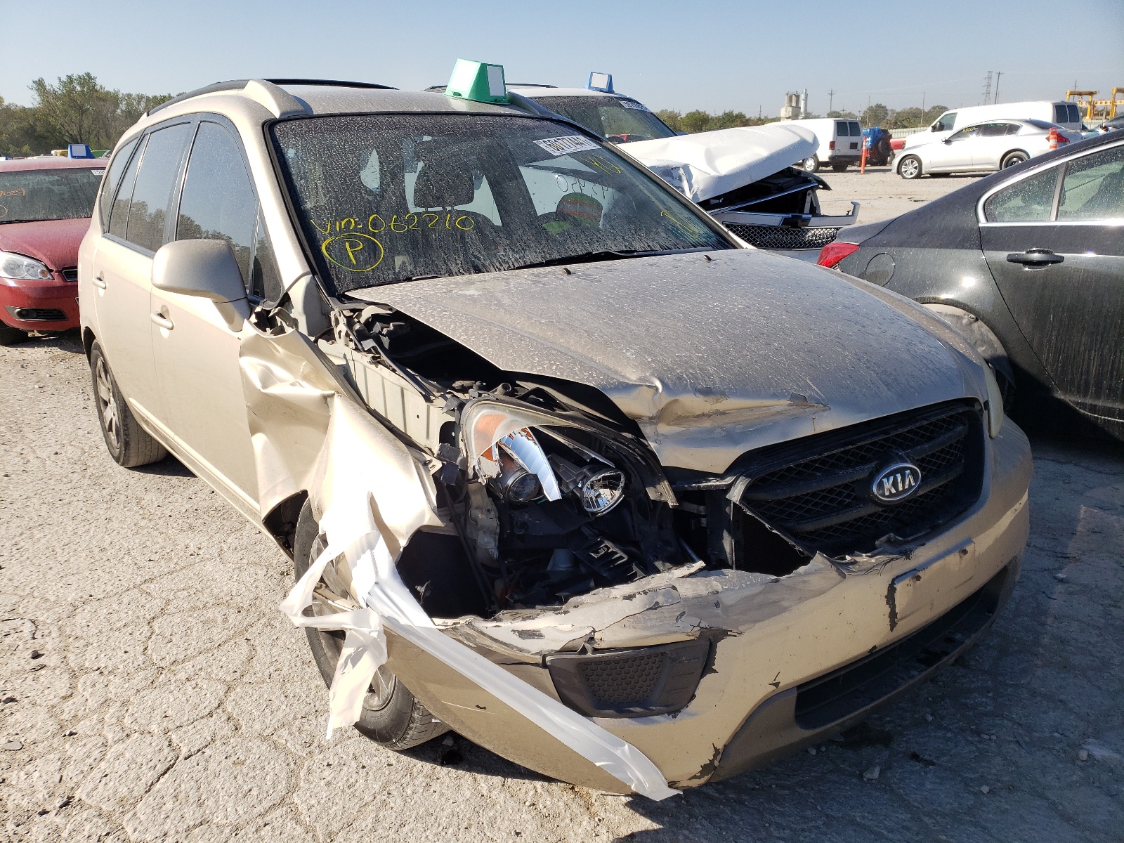 KIA RONDO LX 2007 with VIN KNAFG526777062210 - Photo from auction
