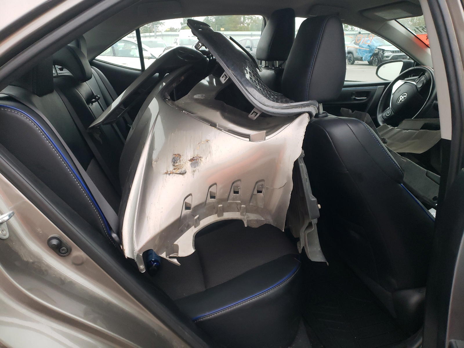 Photo 6 from auction – 2017 TOYOTA COROLLA L with VIN 2T1BURHE9HC898147