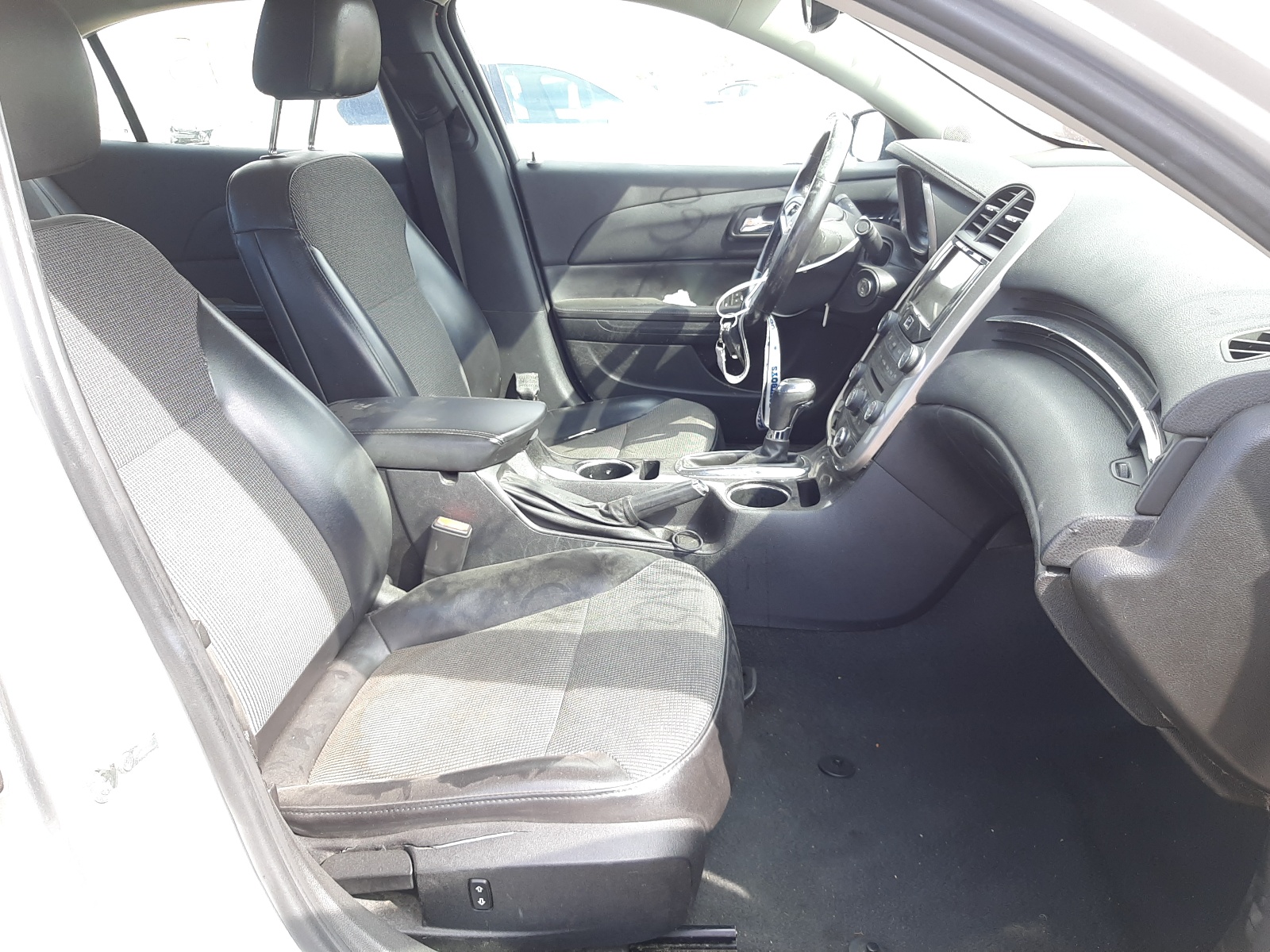 Photo 5 from auction – 2014 CHEVROLET MALIBU 2LT with VIN 1G11E5SLAEF281548