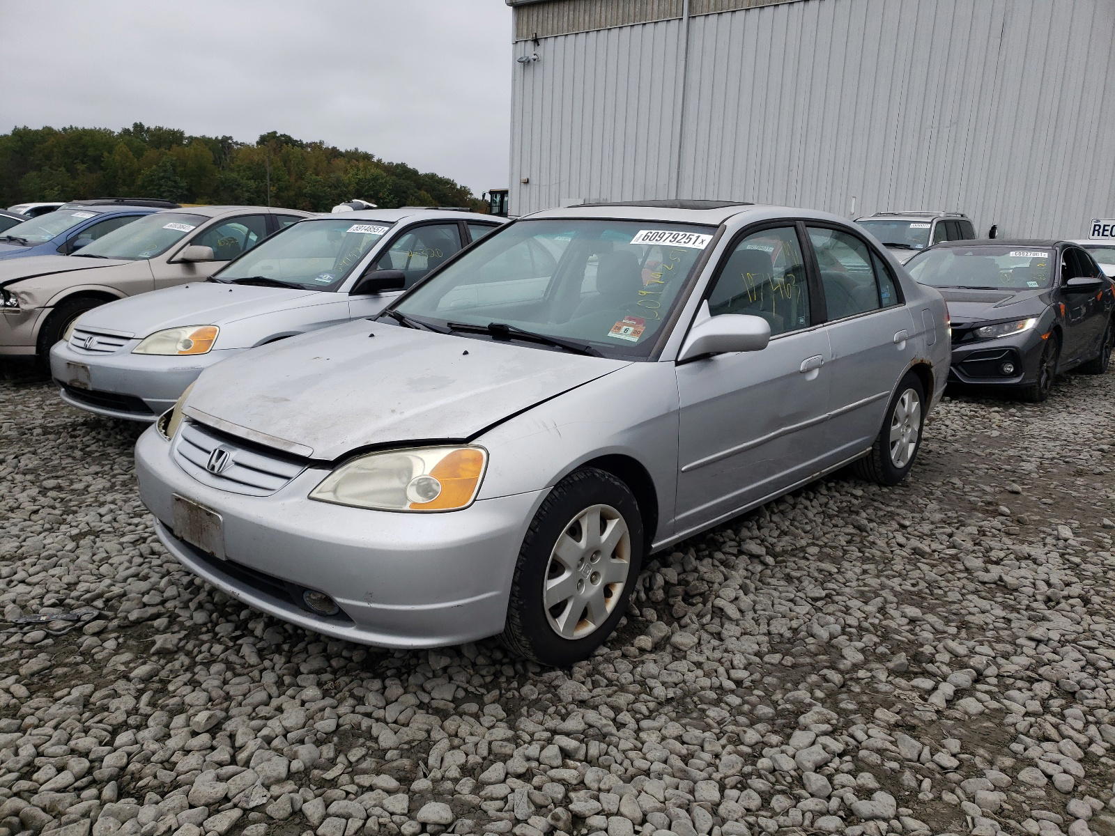 Photo 2 from auction – 2001 HONDA CIVIC with VIN 2HGES26761H605445
