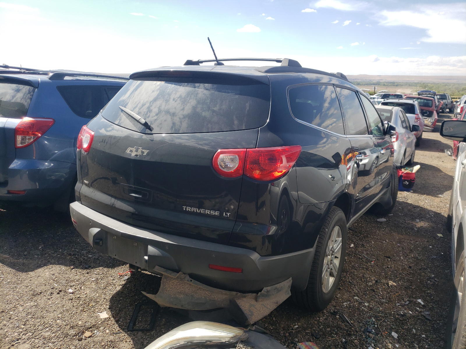 Photo 4 from auction – 2012 CHEVROLET TRAVERSE L with VIN 1GNKVGED2CJ107989