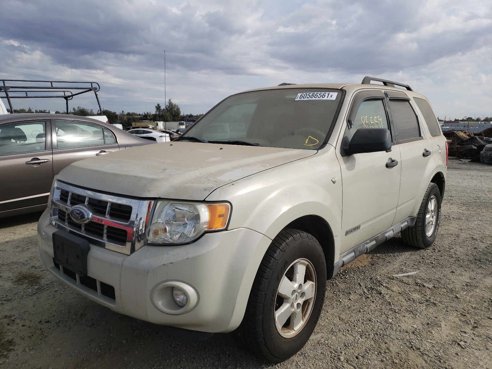 Photo 2 from auction – 2008 FORD ESCAPE XLT with VIN 1FMCU93128KB68518