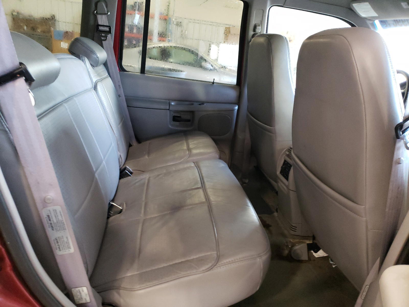 Photo 6 from auction – 1998 FORD EXPLORER with VIN 1FMDU34E1VUC86420