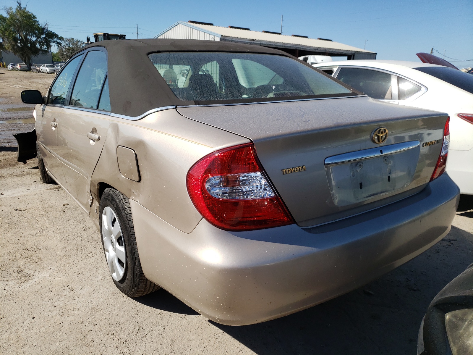 Photo 3 from auction – 2002 TOYOTA CAMRY LE with VIN 4T1BE32K72U070824