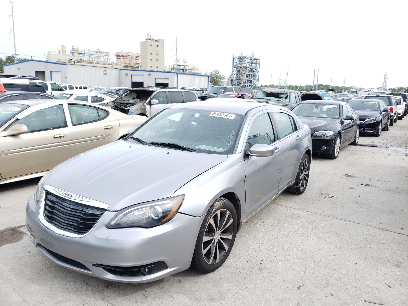 Photo 2 from auction – 2013 CHRYSLER 200 TOURIN with VIN 1C3CCBBG1DN744701