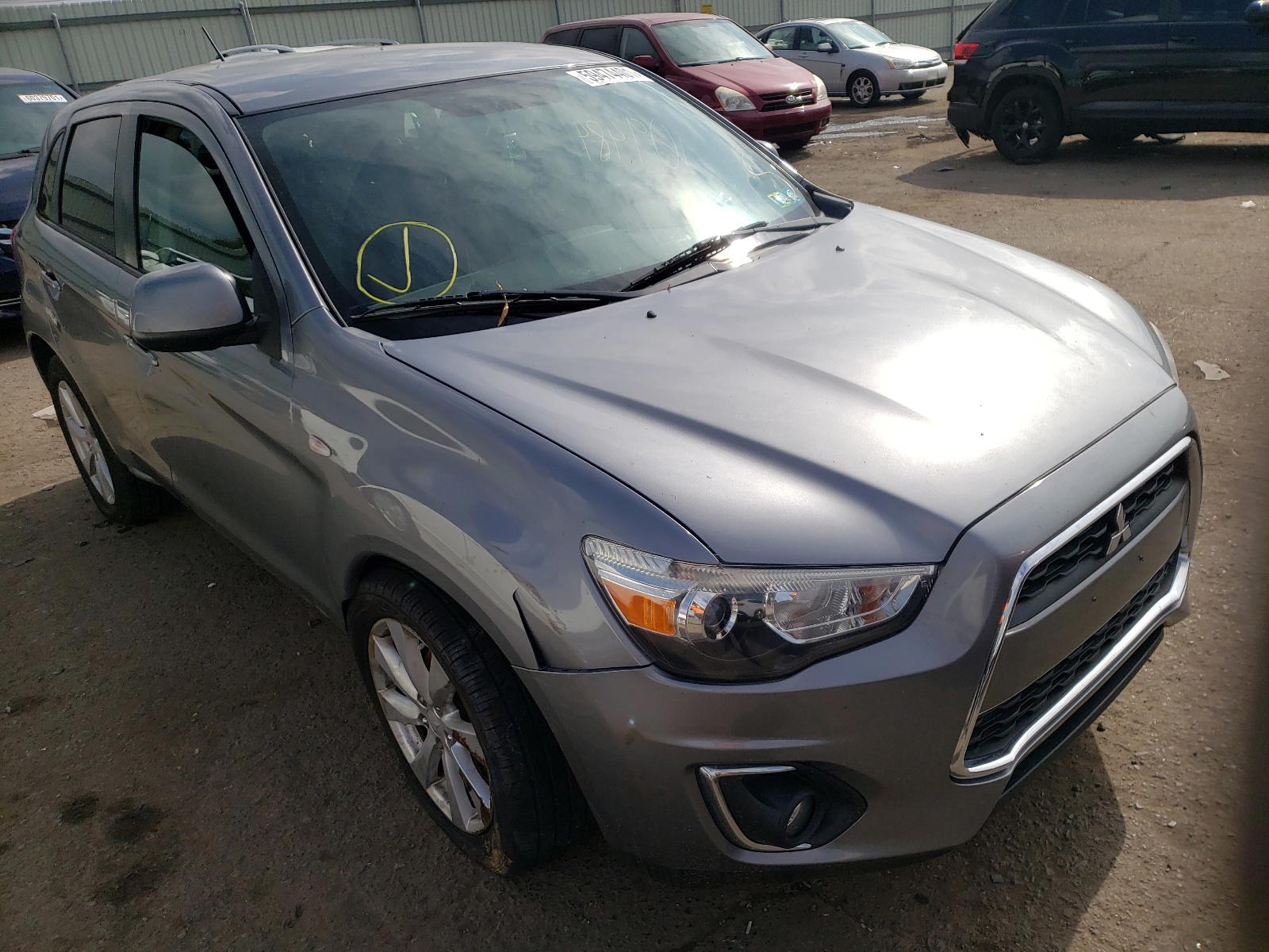 MITSUBISHI OUTLANDER 2015 with VIN 4A4AR3AU3FE001922 - Photo from auction
