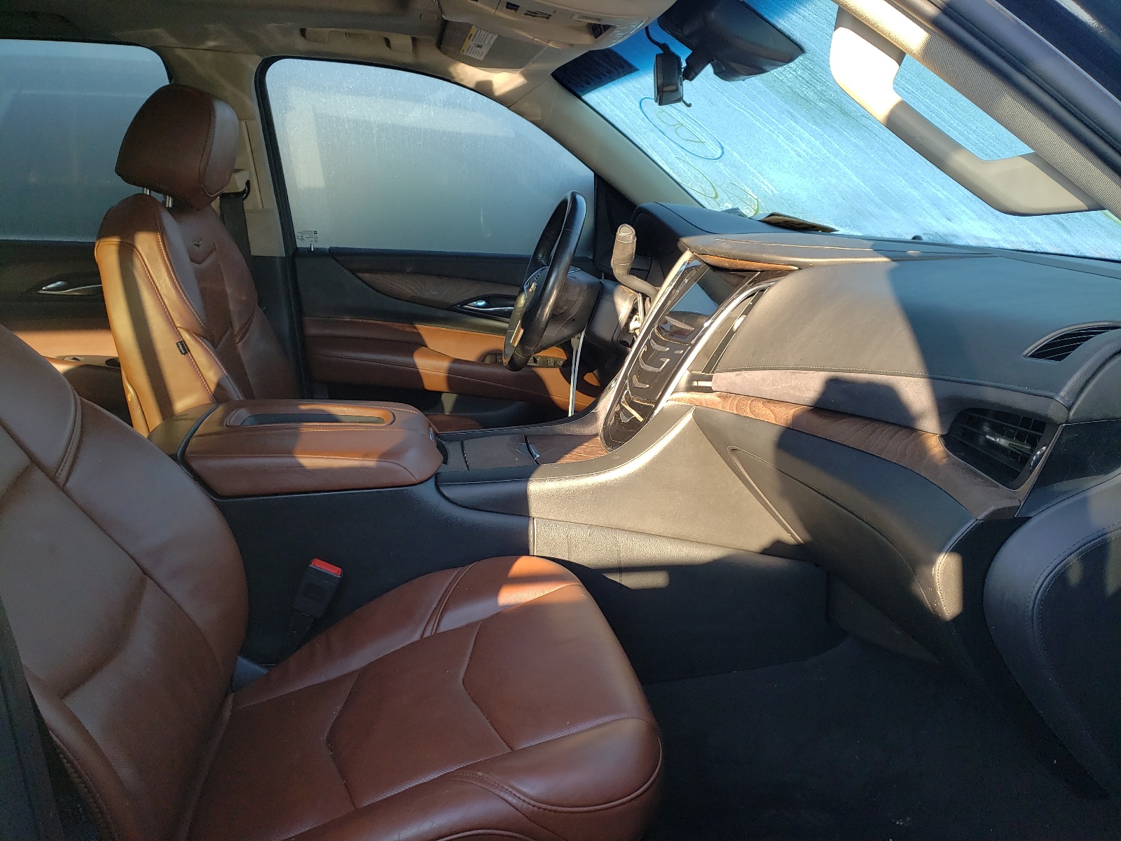 Photo 5 from auction – 2018 CADILLAC ESCALADE E with VIN 1GYS4HKJ0JR389716