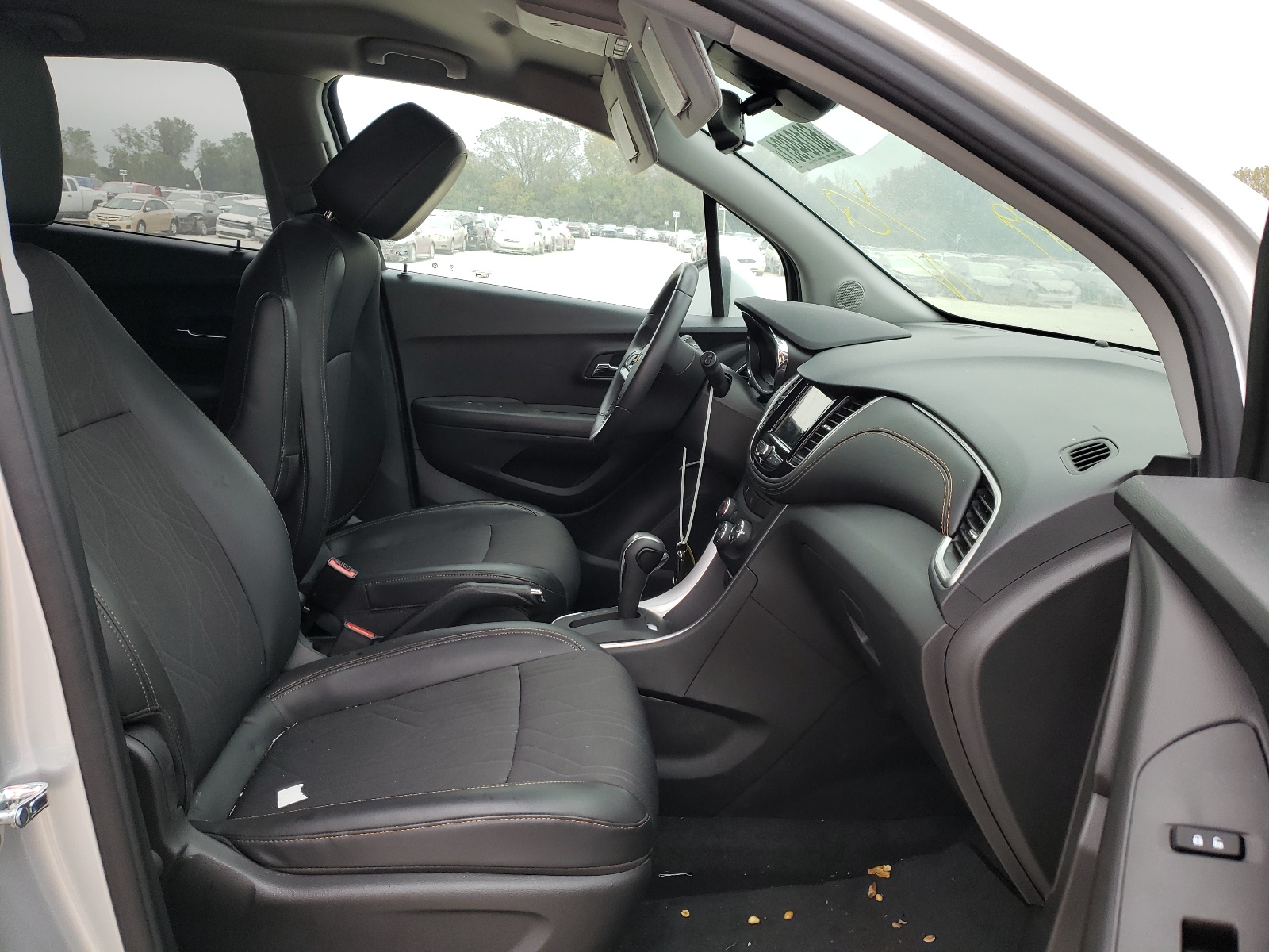 Photo 5 from auction – 2019 CHEVROLET TRAX 1LT with VIN KL7CJPSB5KB835789
