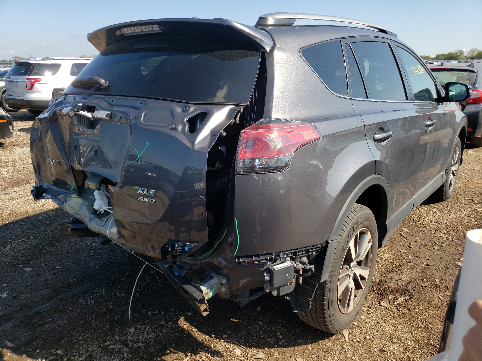 Photo 4 from auction – 2018 TOYOTA RAV4 ADVEN with VIN 2T3RFREV8JW747163