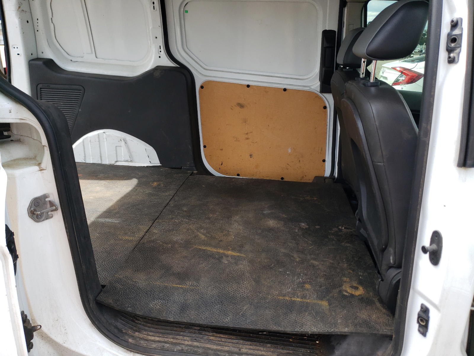 Photo 6 from auction – 2015 FORD TRANSIT CO with VIN NM0LS7E77F1228678