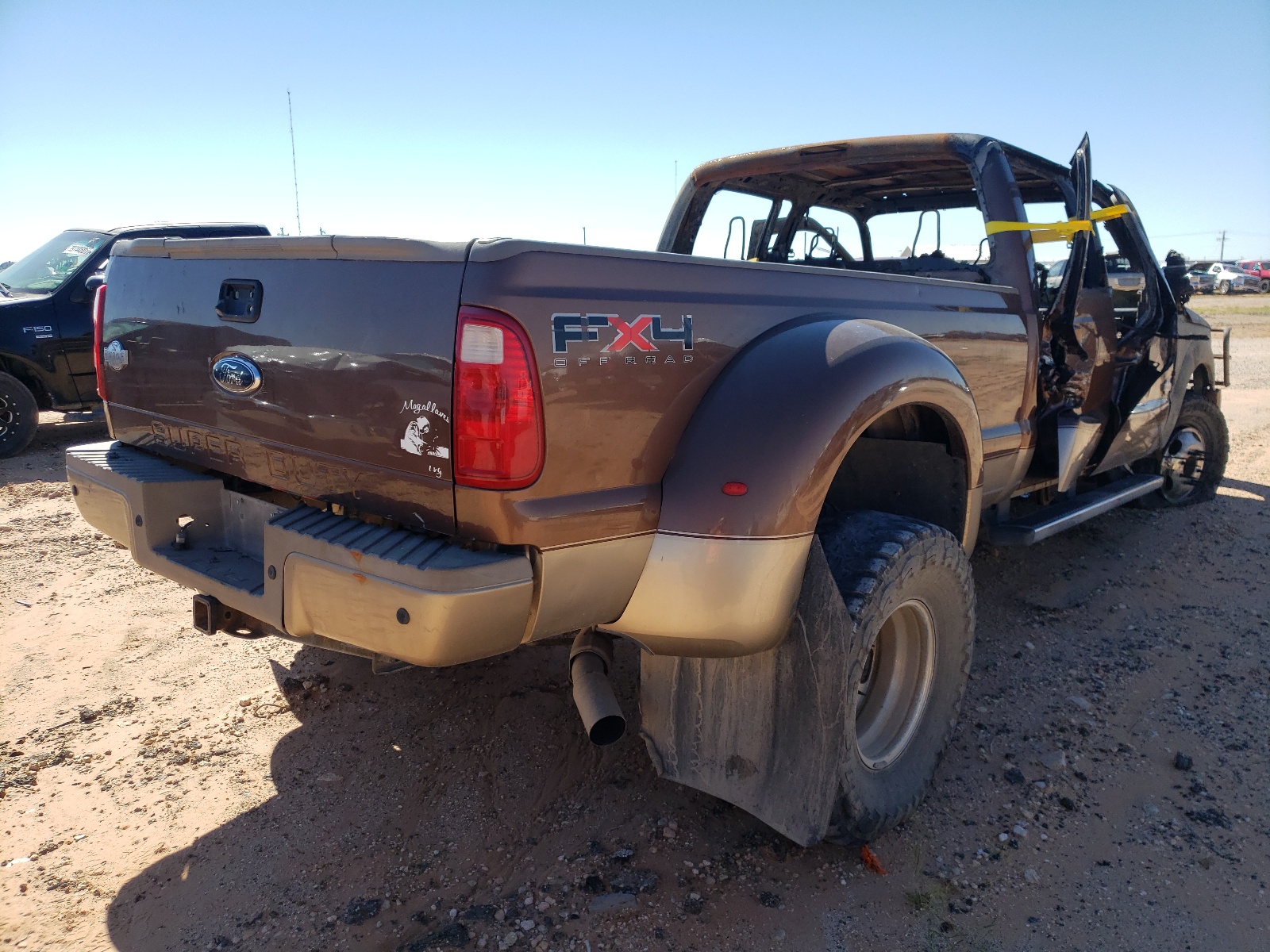 Photo 4 from auction – 2011 FORD F350 SUPER with VIN 1FT8W3DT9BEB38486