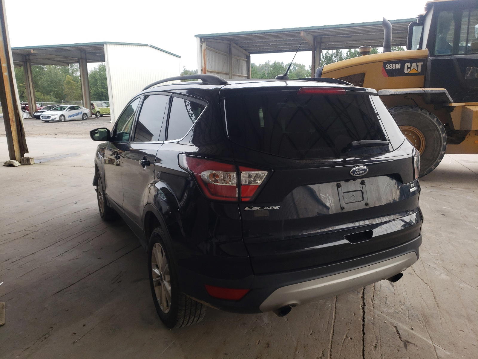 Photo 3 from auction – 2018 FORD ESCAPE SE with VIN 1FMCU9GD4JUC40396