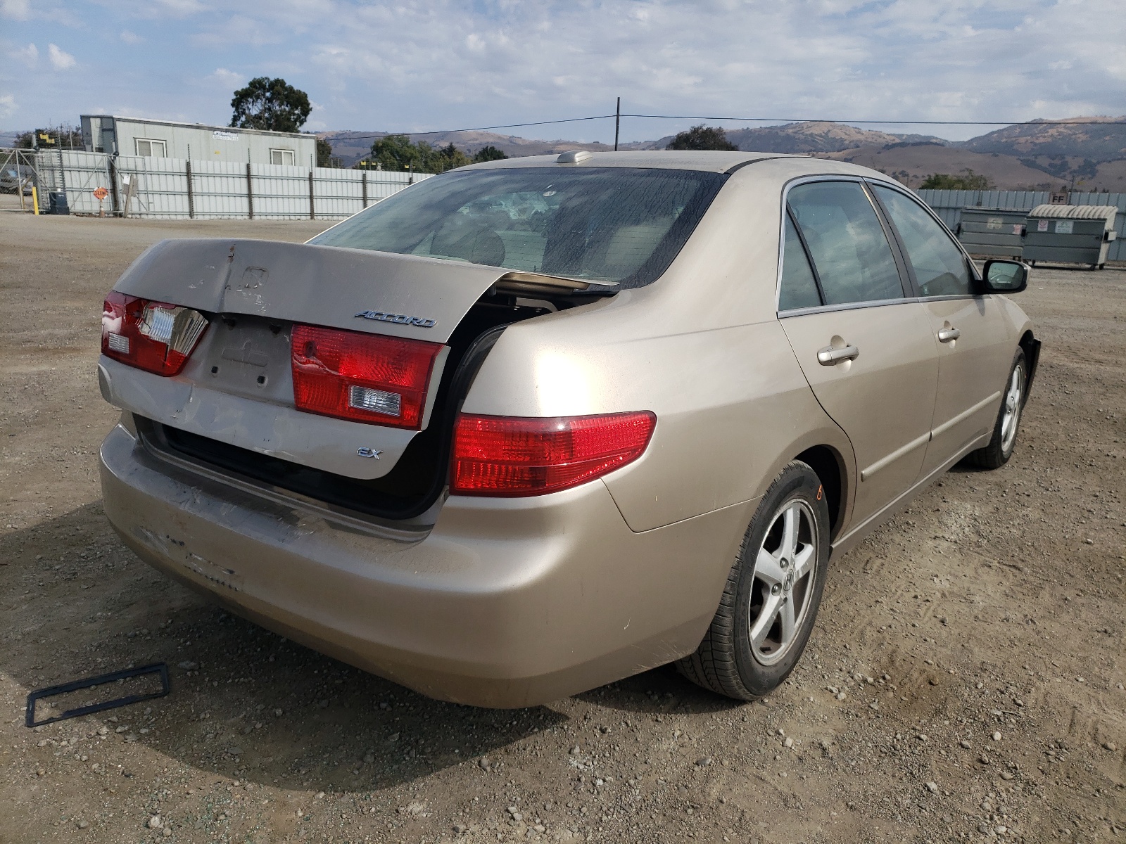 Photo 4 from auction – 2005 HONDA ACCORD with VIN 1HGCM56855A094374