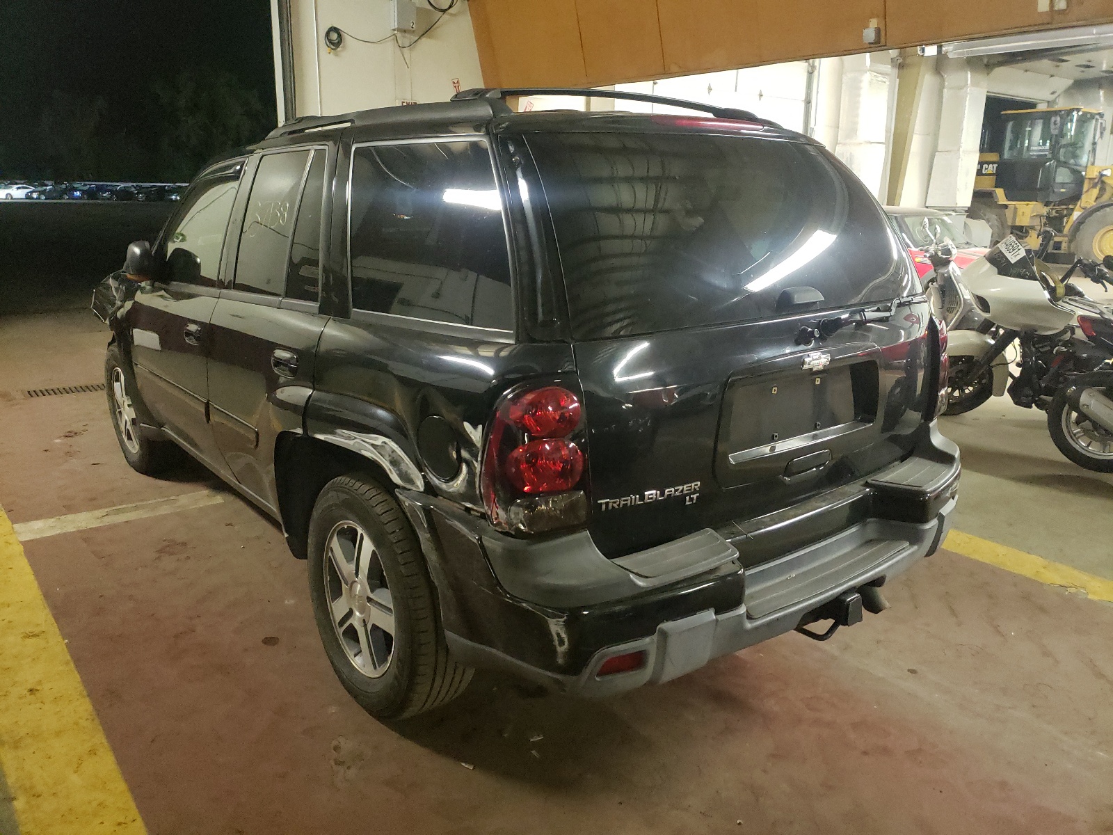 Photo 3 from auction – 2005 CHEVROLET TRAILBLAZE with VIN 1GNDT13S352308231