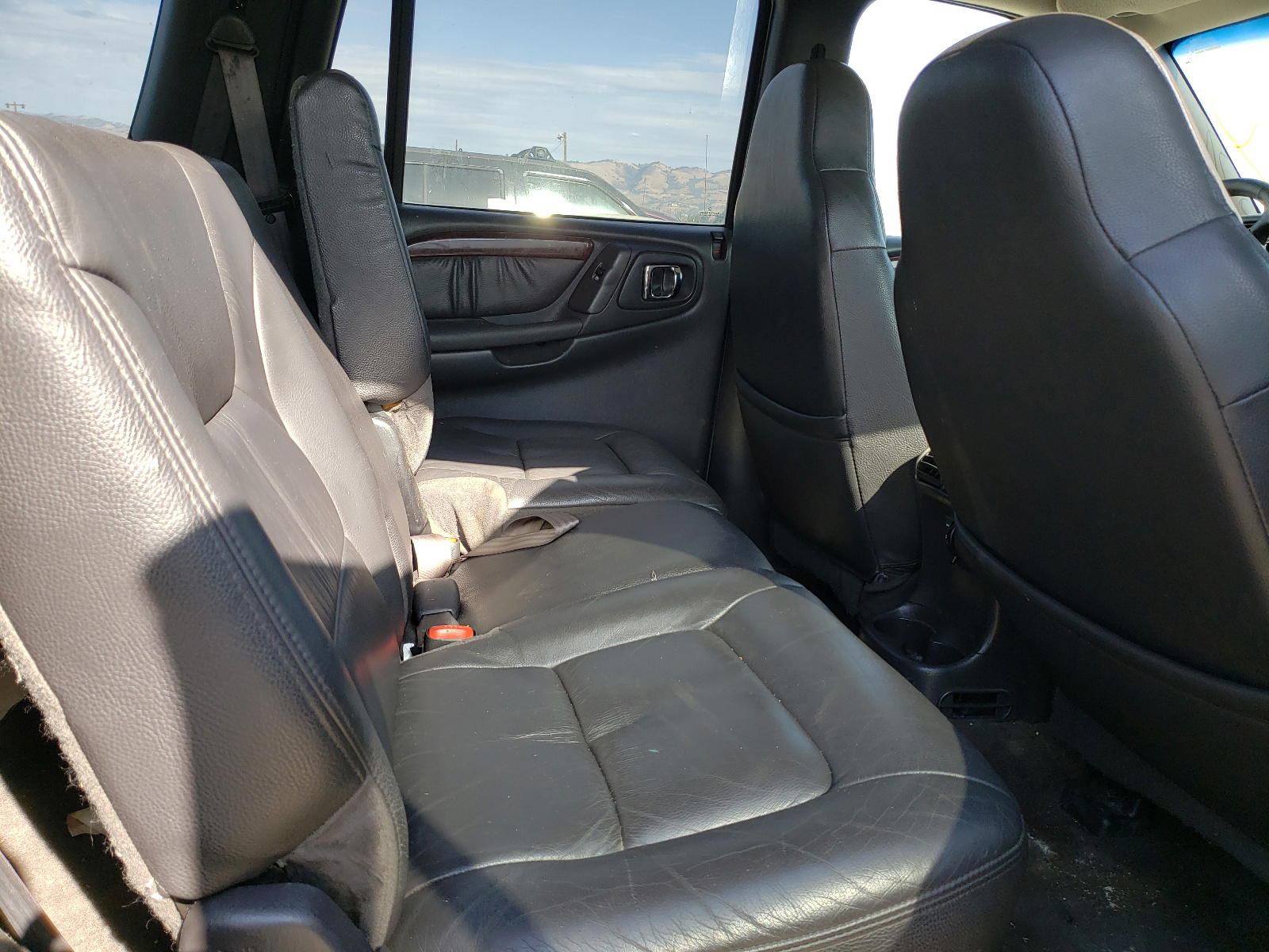 Photo 6 from auction – 2000 DODGE DURANGO with VIN 1B4HS28N6YF260871
