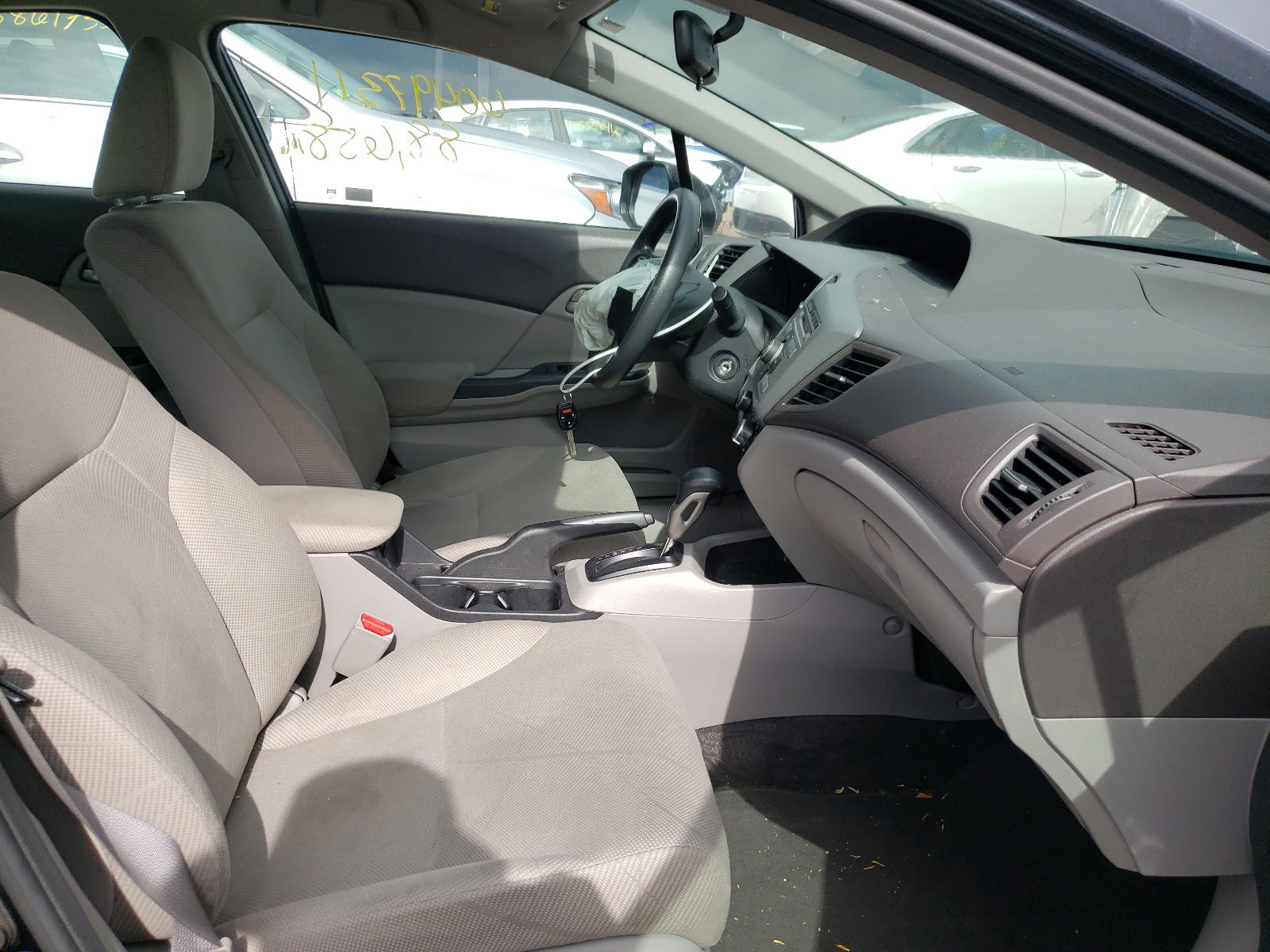 Photo 5 from auction – 2012 HONDA CIVIC LX with VIN 19XFB2F51CE056883