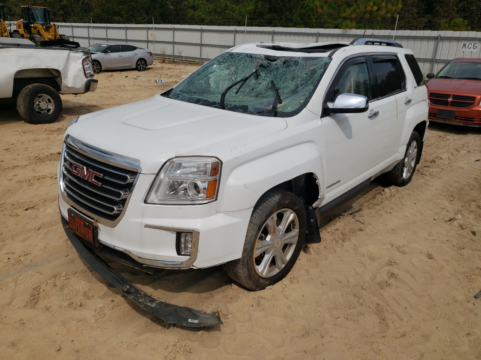 Photo 2 from auction – 2017 GMC TERRAIN SL with VIN 2GKALPEKXH6301915