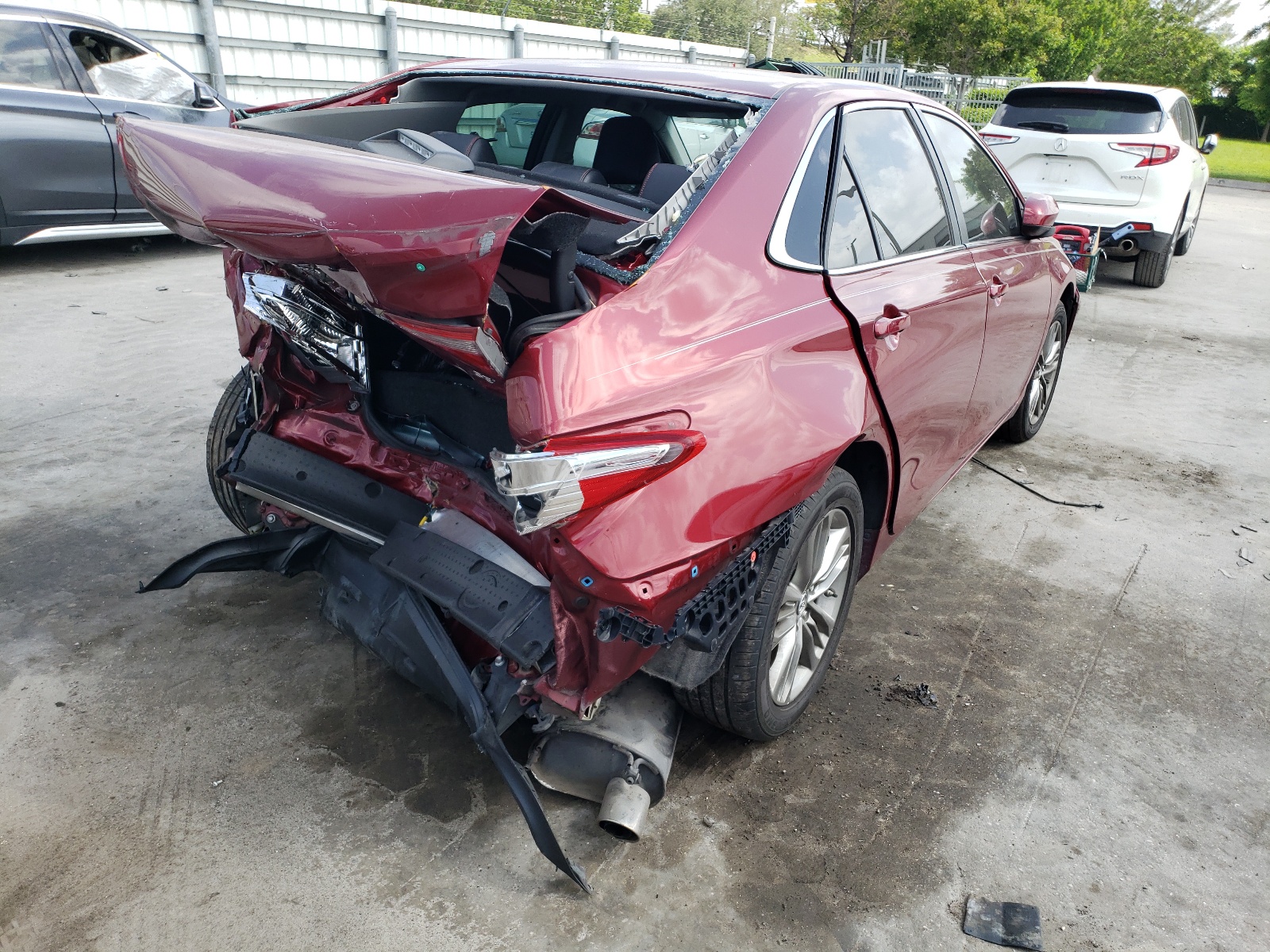 Photo 4 from auction – 2017 TOYOTA CAMRY LE with VIN 4T1BF1FK0HU730142