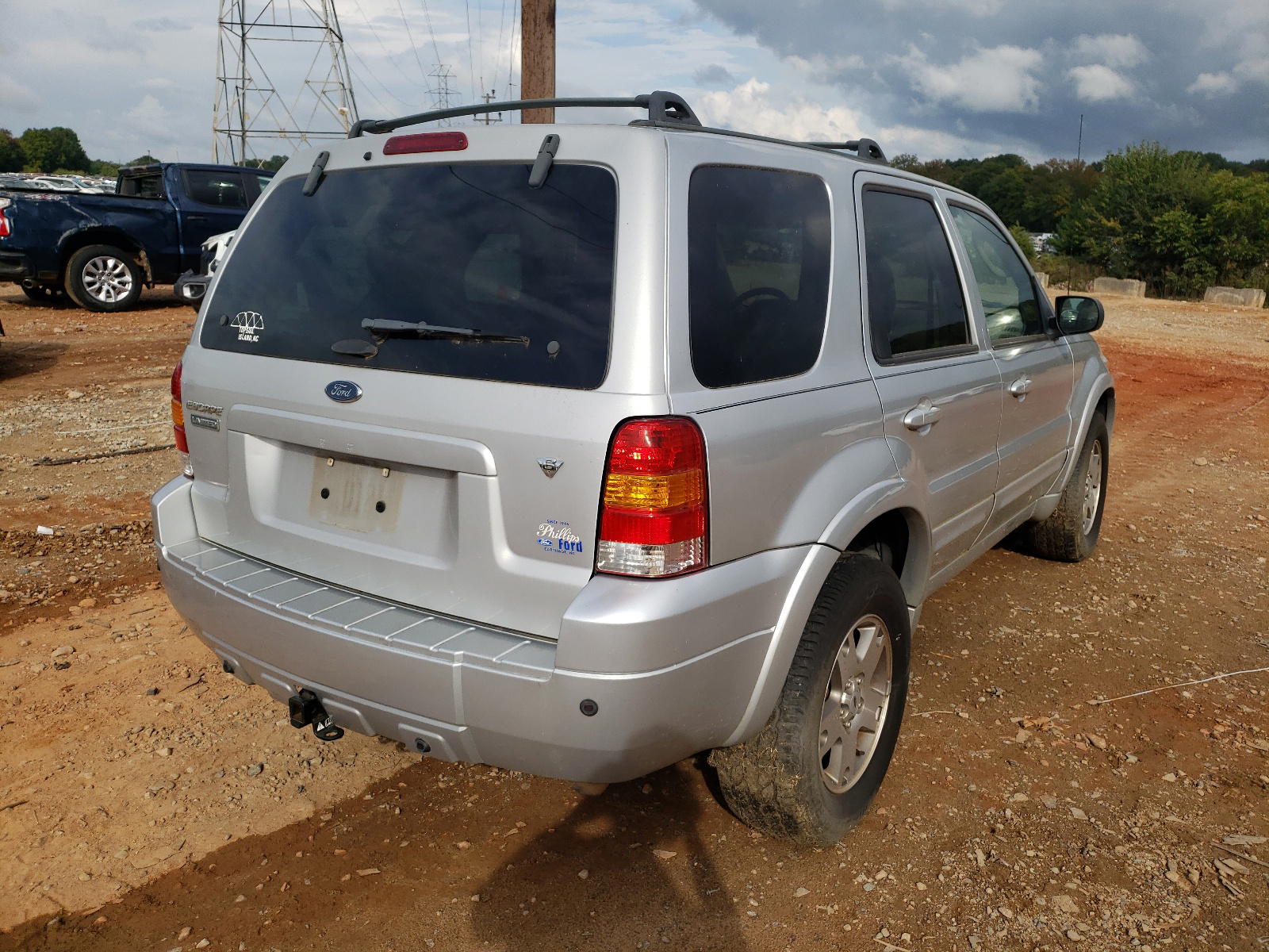 Photo 4 from auction – 2005 FORD ESCAPE with VIN 1FMCU94175KE22038