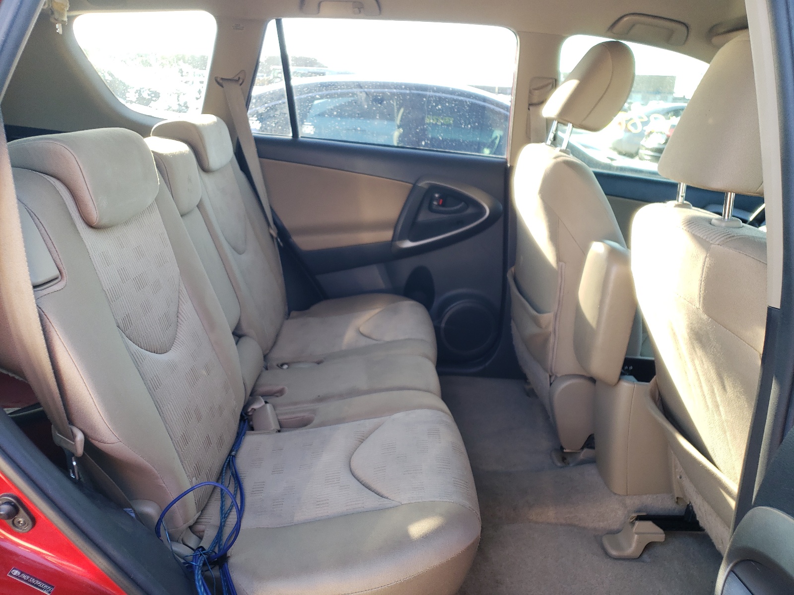 Photo 6 from auction – 2009 TOYOTA RAV4 with VIN JTMZF33V395008950