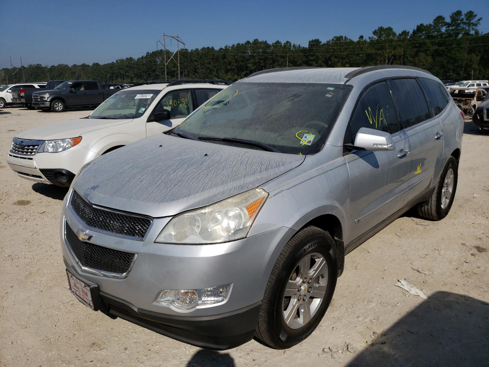 Photo 2 from auction – 2010 CHEVROLET TRAVERSE L with VIN 1GNLRFED2AS128187